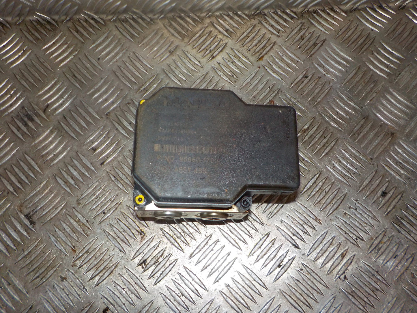 Hyundai Matrix ABS Pumpe Med OEM Nr. 5891017500 Fra Hyundai Ophugger