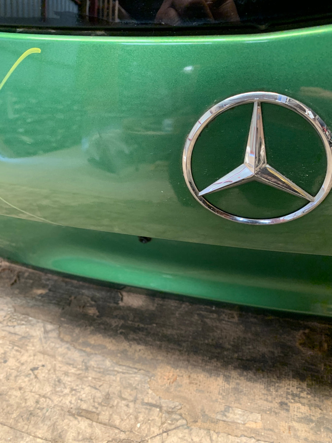 Mercedes-Benz A-W176 Bagklap Med OEM Nr. 1767402200 Fra Mercedes-Benz Ophugger