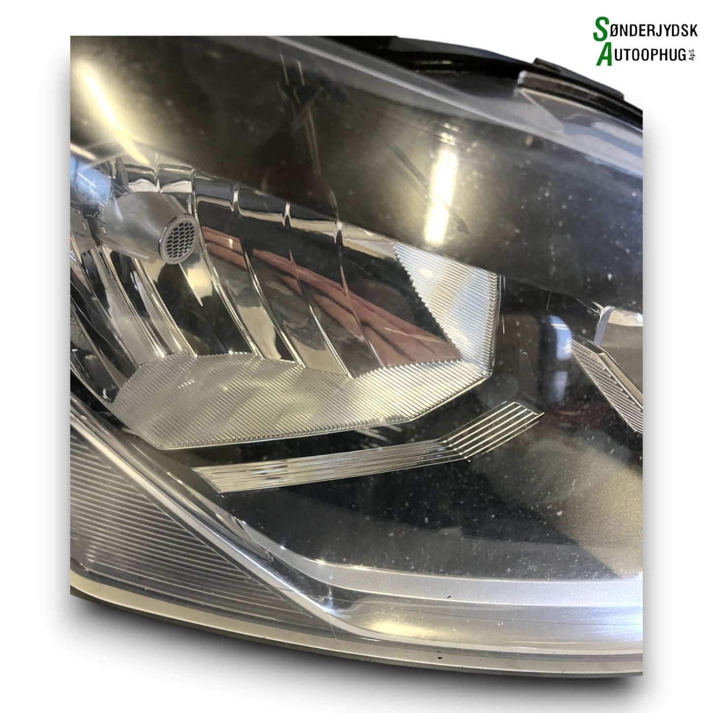 VW Polo 6C Forlygte Med OEM Nr. 6C1941006 Fra VW Ophugger
