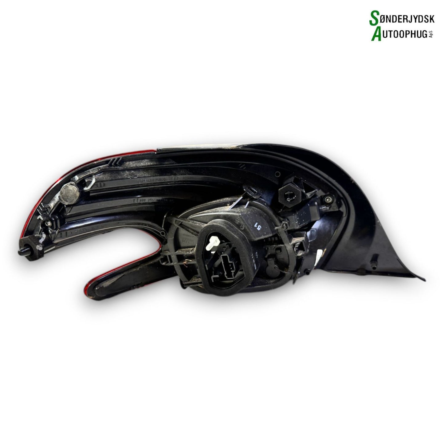 Peugeot 208 Baglygte Med OEM Nr. 9825601180 Fra Peugeot Ophugger
