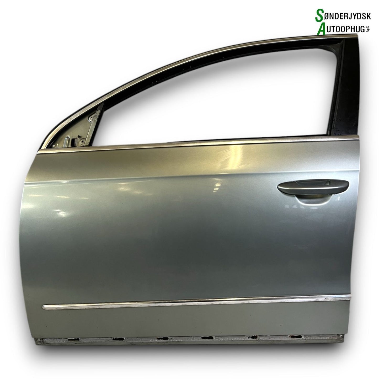 VW Passat 3C Fordør V Med OEM Nr. 3C4831055J Fra VW Ophugger