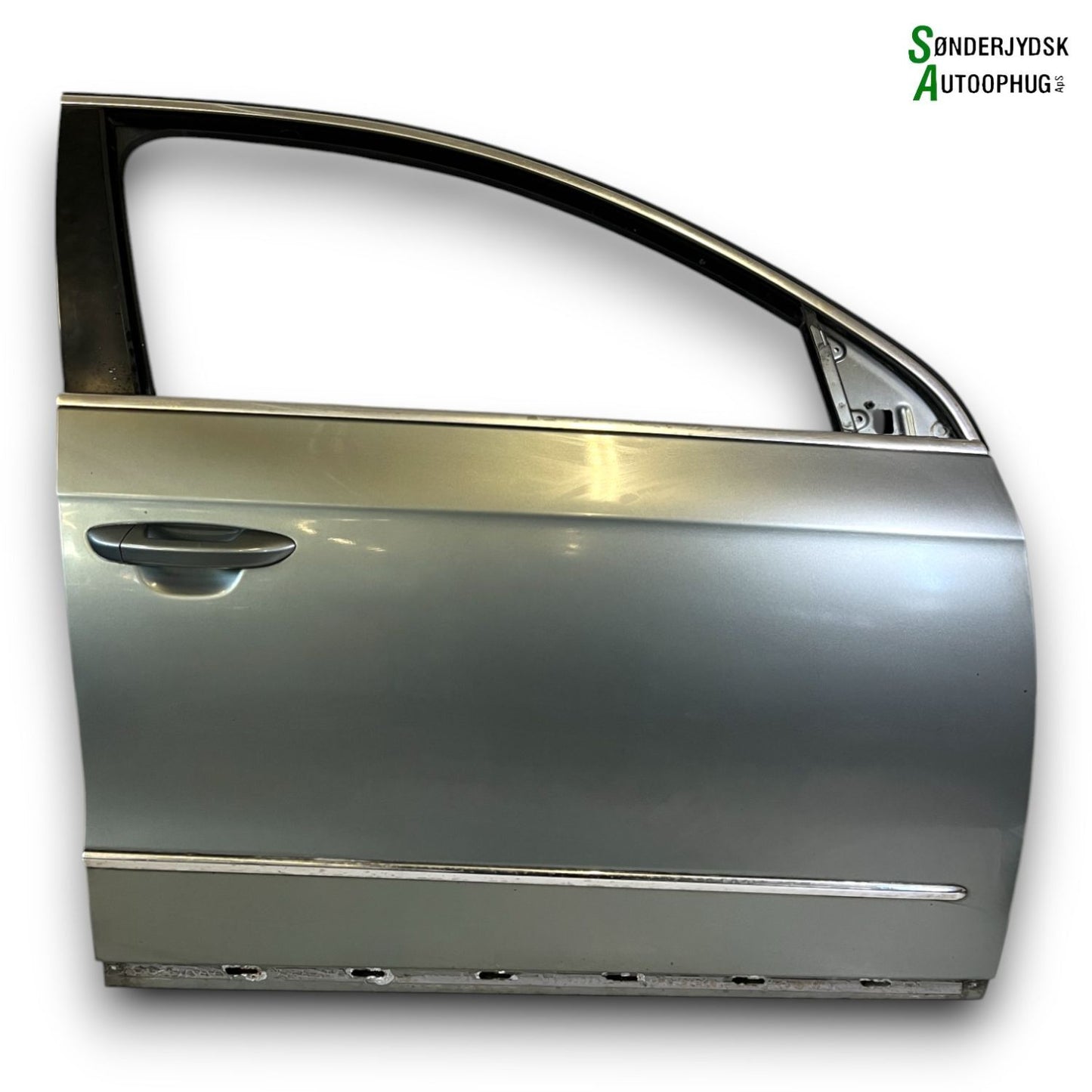 VW Passat 3C Fordør H Med OEM Nr. 3C4831056J Fra VW Ophugger
