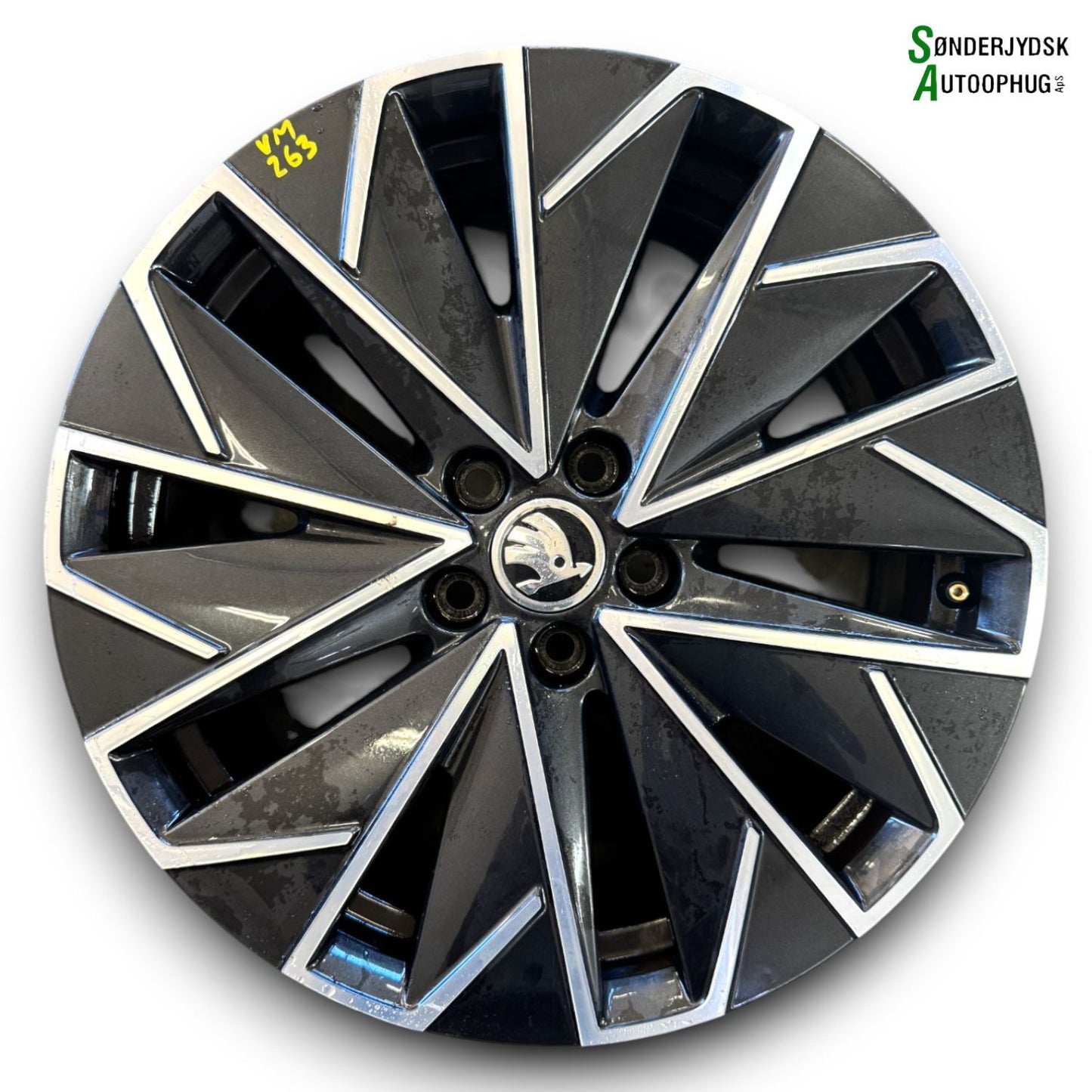 Skoda Kamiq Fælg Aluminium Med OEM Nr. 658601025F Fra Skoda Ophugger