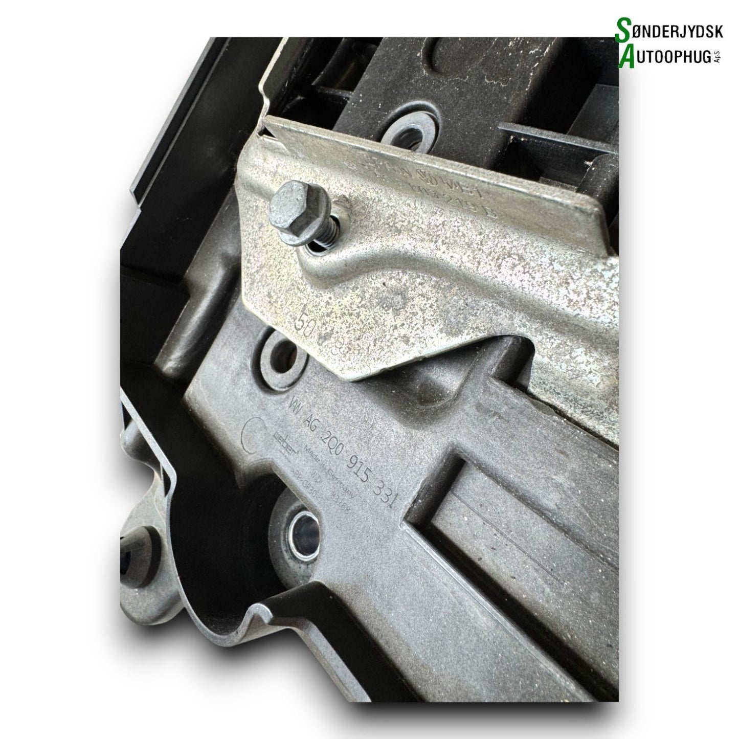 Skoda Kamiq Batterikasse Med OEM Nr. 2Q0915331 Fra Skoda Ophugger