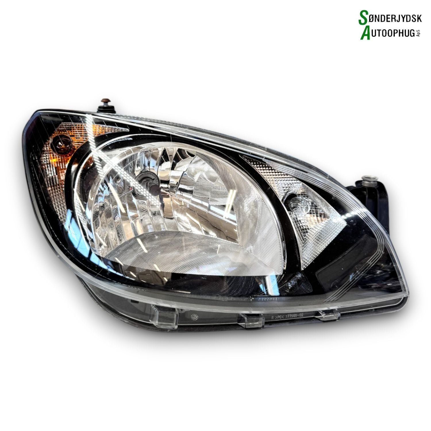 Skoda Citigo Forlygte Med OEM Nr. 1EJ01067202 Fra Skoda Ophugger