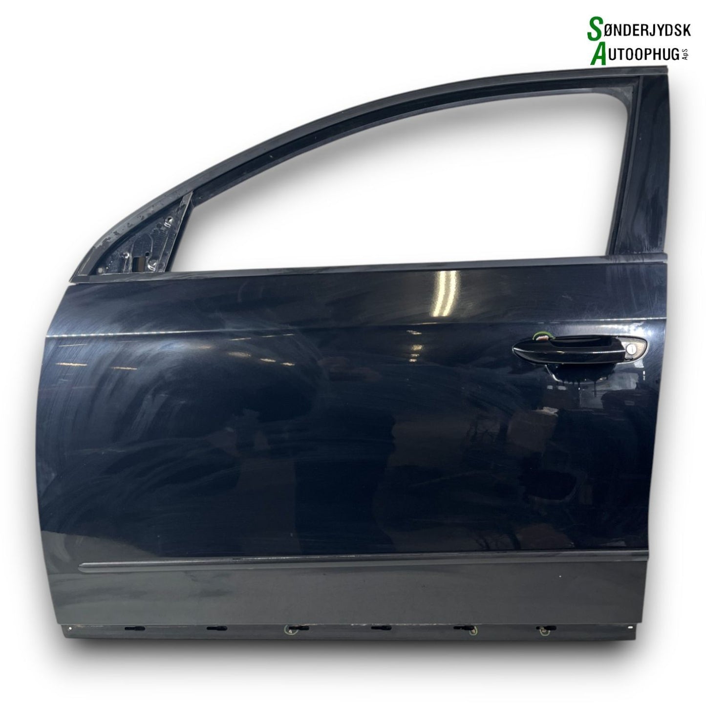 VW Passat 3C Fordør V Med OEM Nr. 3C4831055J Fra VW Ophugger