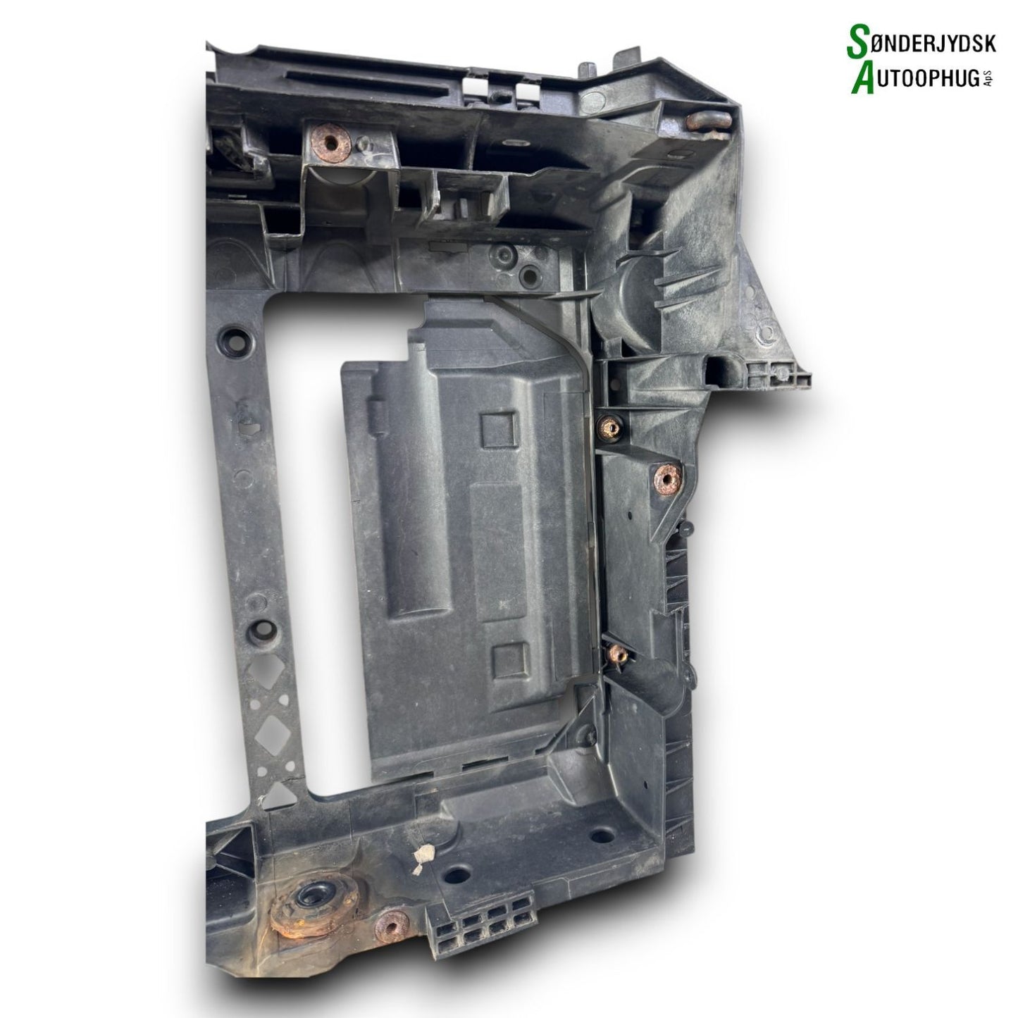 Ford Fiesta 7 Frontkasse Med OEM Nr. 1801905 Fra Ford Ophugger