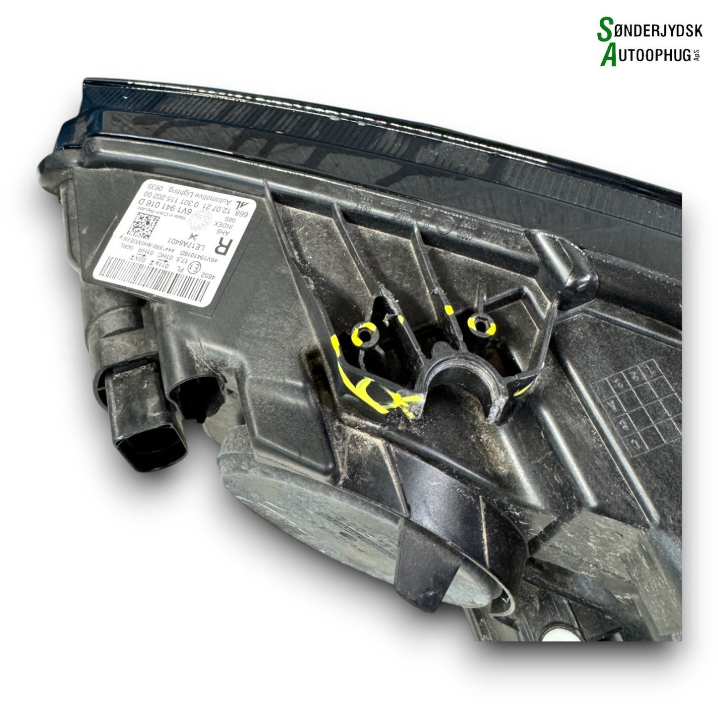 Skoda Fabia Forlygte Med OEM Nr. 6V1941016D Fra Skoda Ophugger