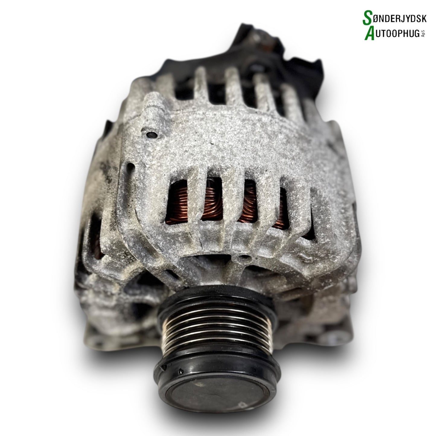 Ford Focus Generator Med OEM Nr. 1704769 Fra Ford Ophugger
