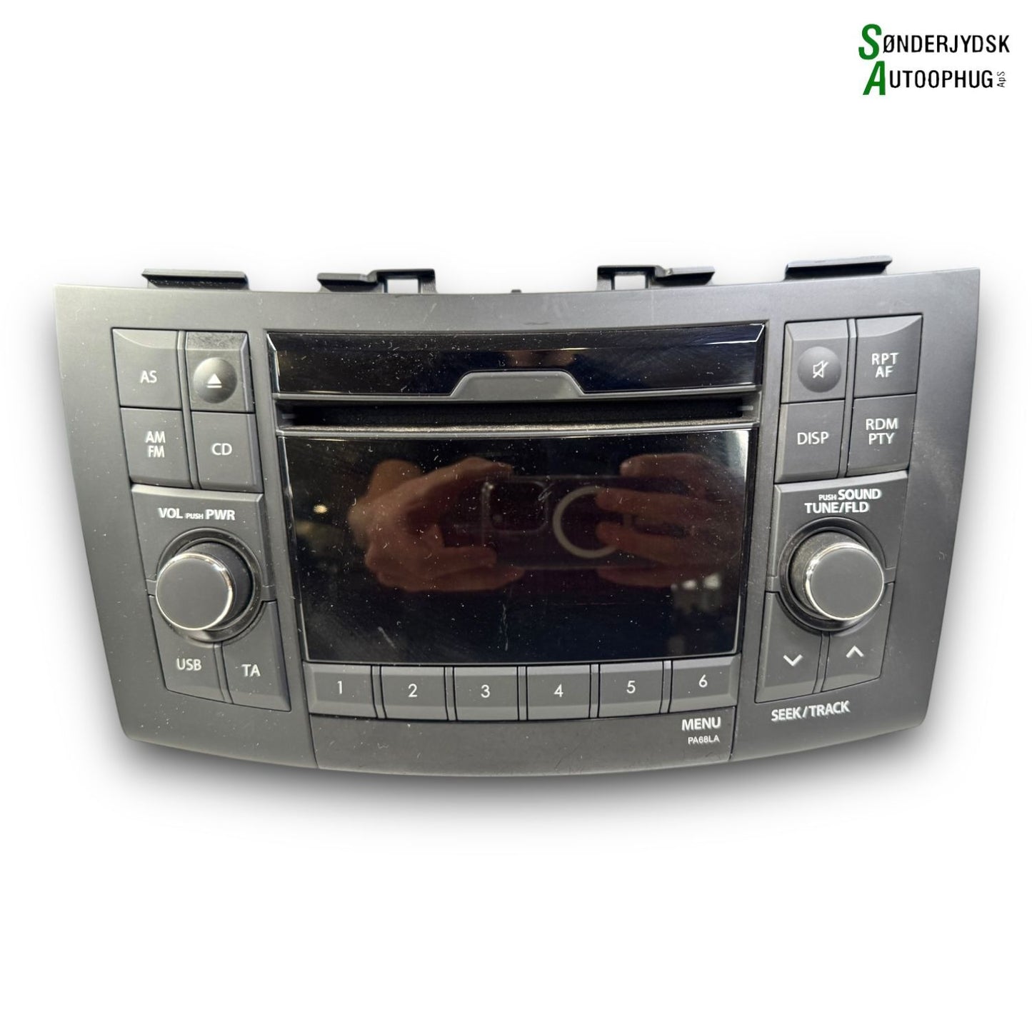 Suzuki Swift Radio M/Cd Med OEM Nr. 3910168LA1 Fra Suzuki Ophugger