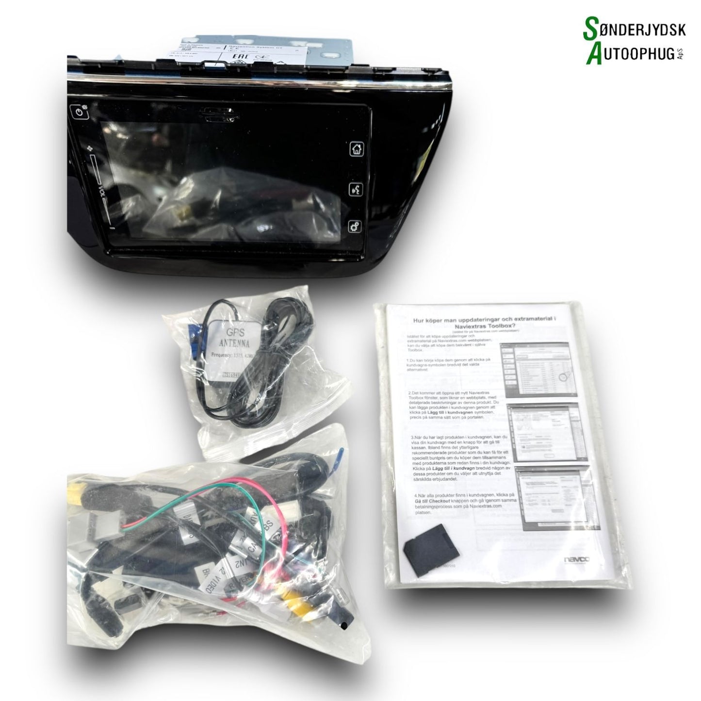 Suzuki SX4 S-Cross JY Radio, Multi Display Med OEM Nr. 990E061M00NAV Fra Suzuki Ophugger