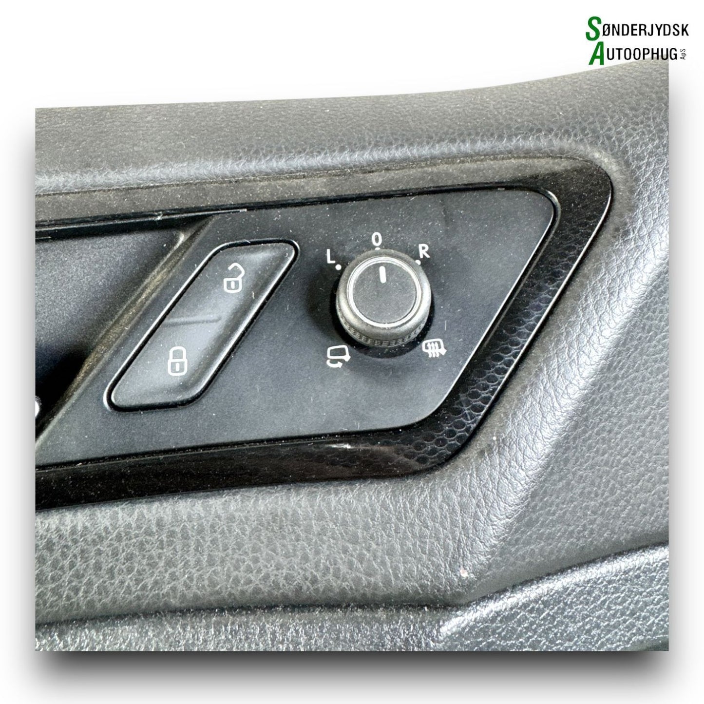 VW Golf 7 AU Dørbeklædning Med OEM Nr. 5G0868039A Fra VW Ophugger