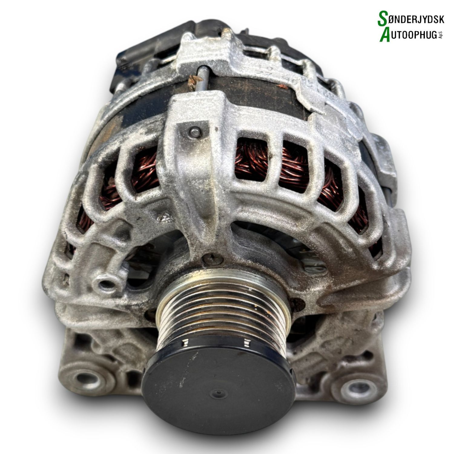 Nissan Qashqai Generator Med OEM Nr. 231004BE0A Fra Nissan Ophugger