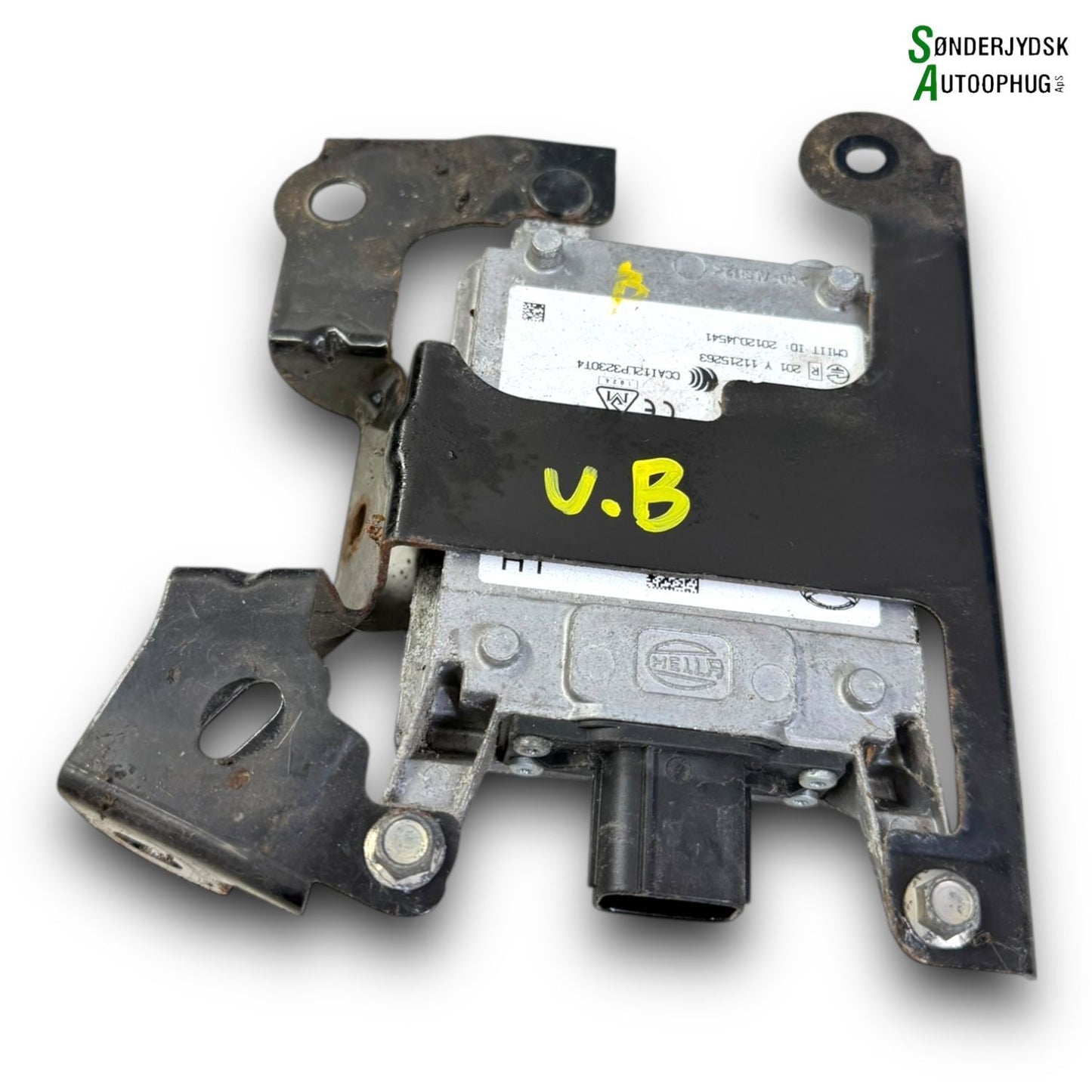 Mazda 3 BM Radar Med OEM Nr. BHS467Z4X Fra Mazda Ophugger