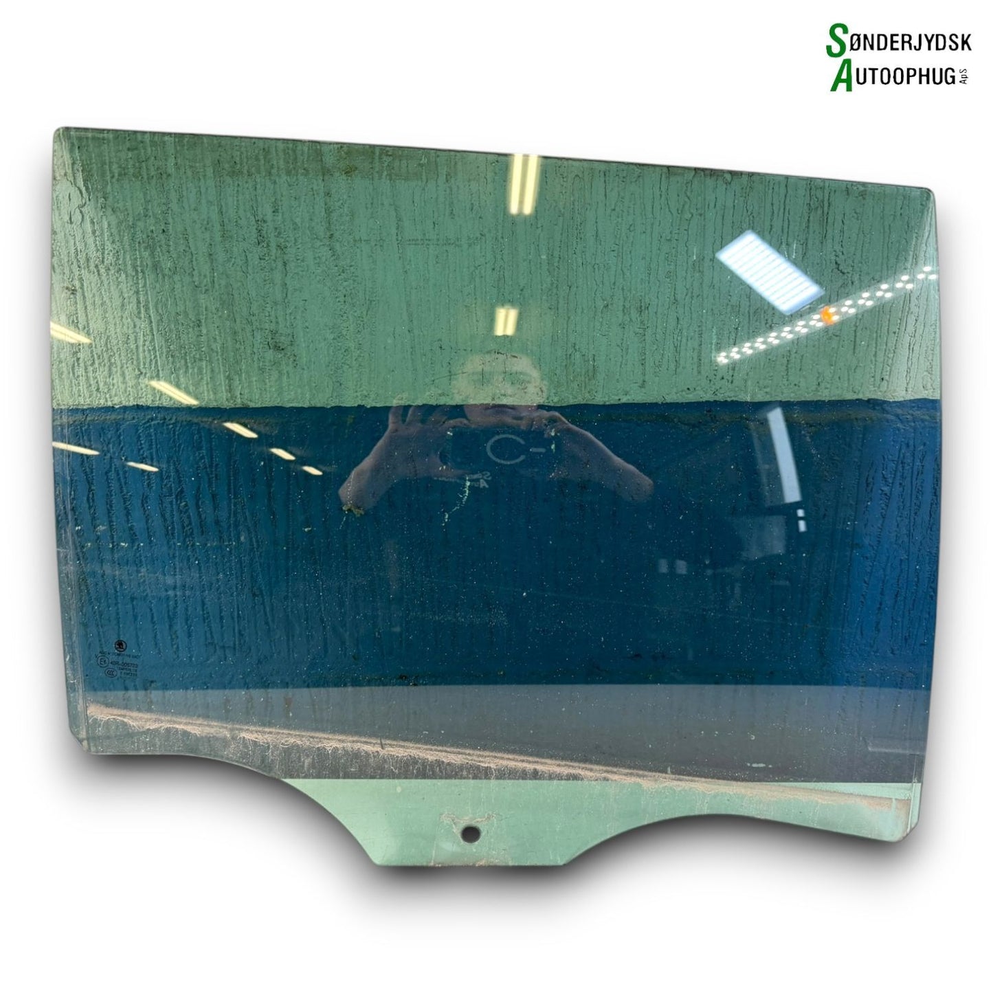 Skoda Fabia Dørrude - Siderude Med OEM Nr. 6V9845206B Fra Skoda Ophugger