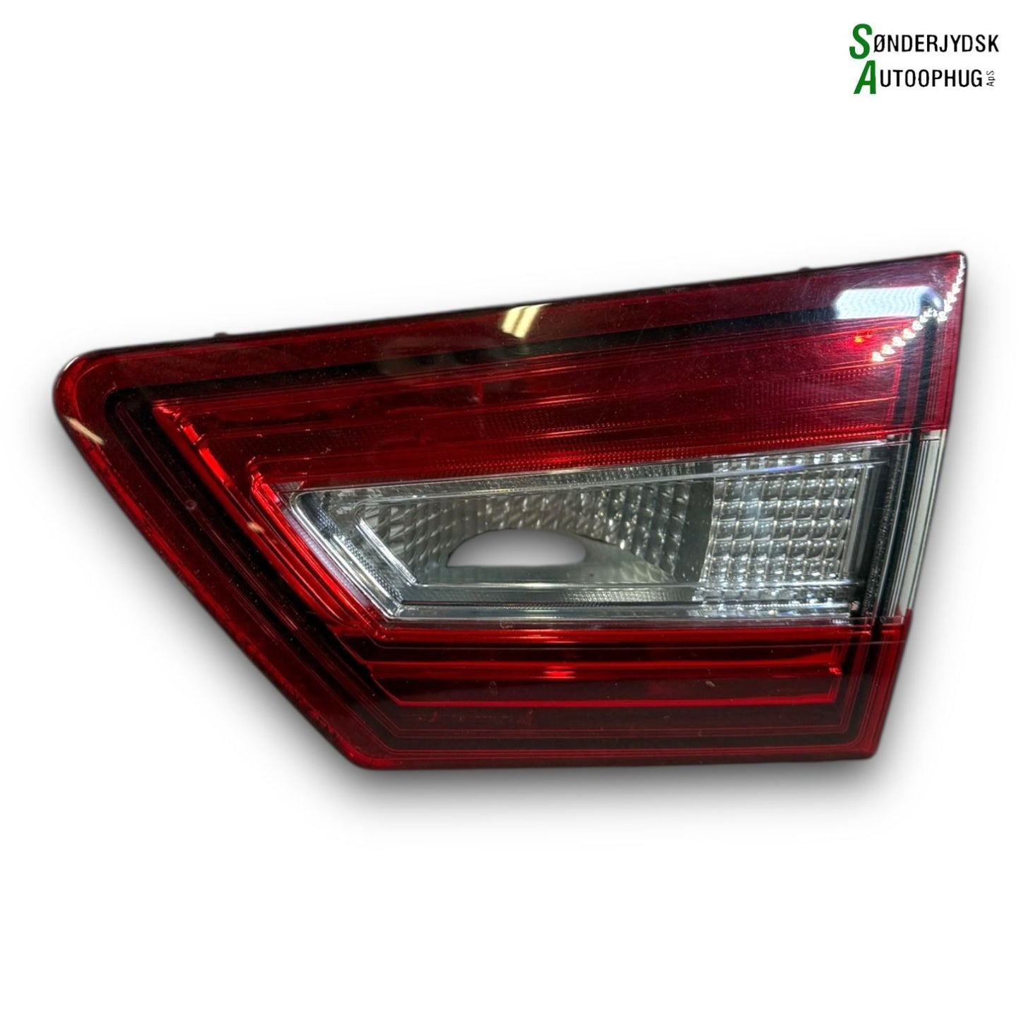 Renault Clio 4 Baglygte Med OEM Nr. 265505796R Fra Renault Ophugger