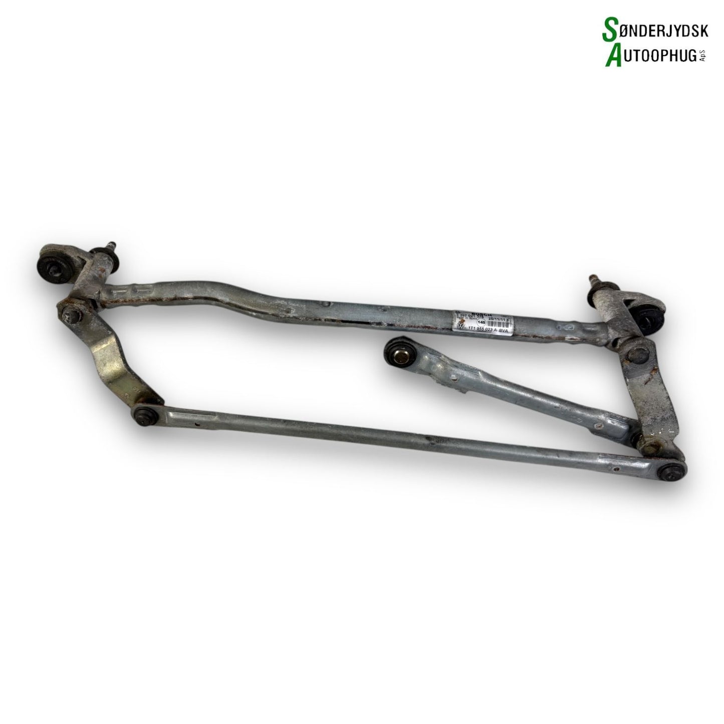 VW Caddy 2K Viskertræk Med OEM Nr. 2K1955023J Fra VW Ophugger