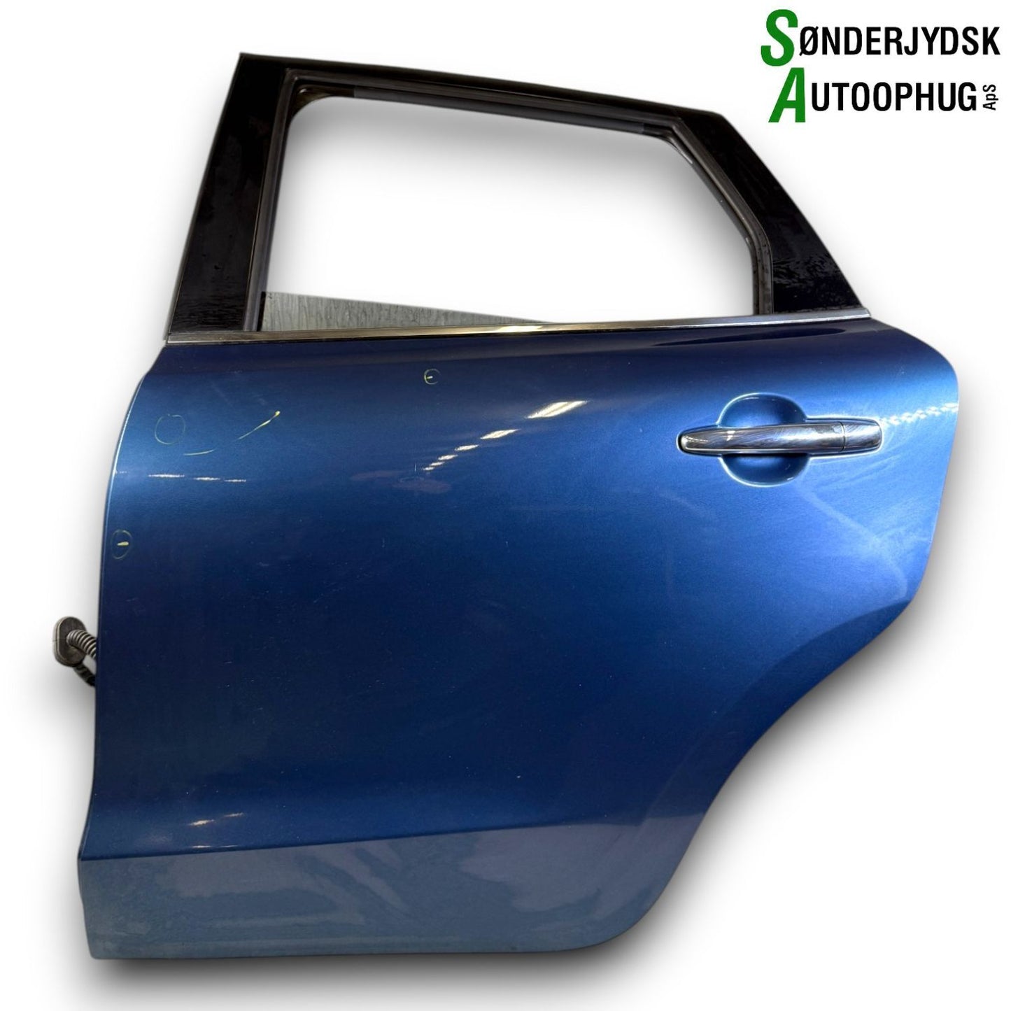 Suzuki Baleno Bagdør V Med OEM Nr. 68004M68P10 Fra Suzuki Ophugger