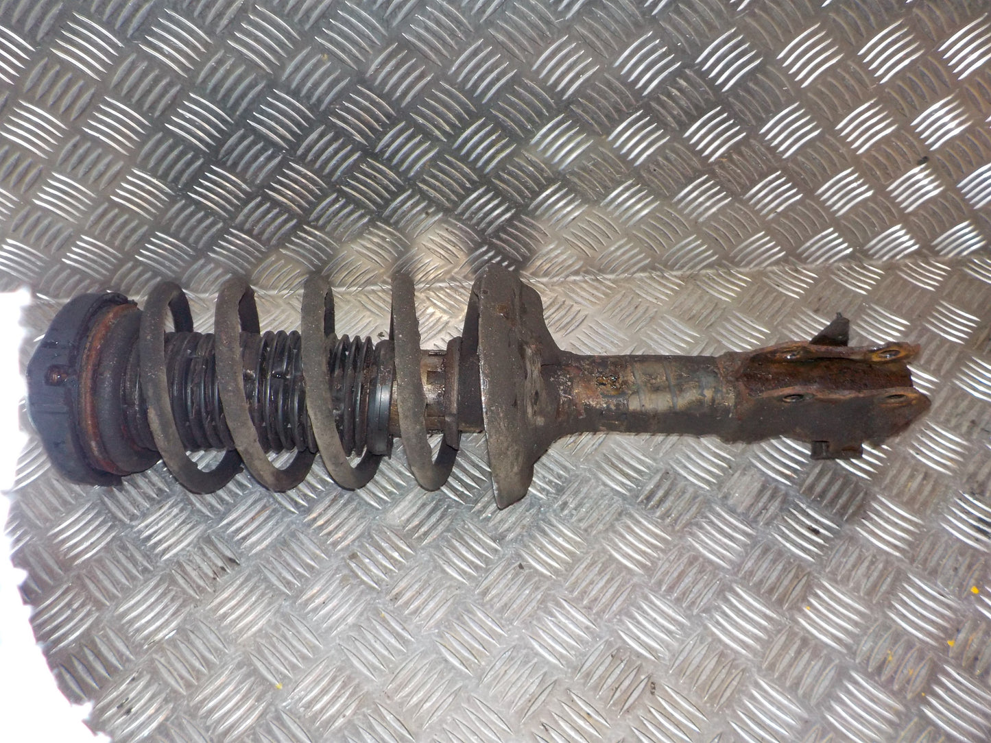 VW Polo Facel. 6N Fjederben For H Med OEM Nr. 6N0413031K Fra VW Ophugger
