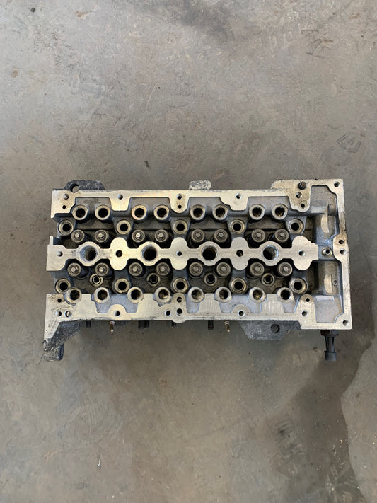 Suzuki Swift Topstykke Med OEM Nr. 11100M86J00 Fra Suzuki Ophugger