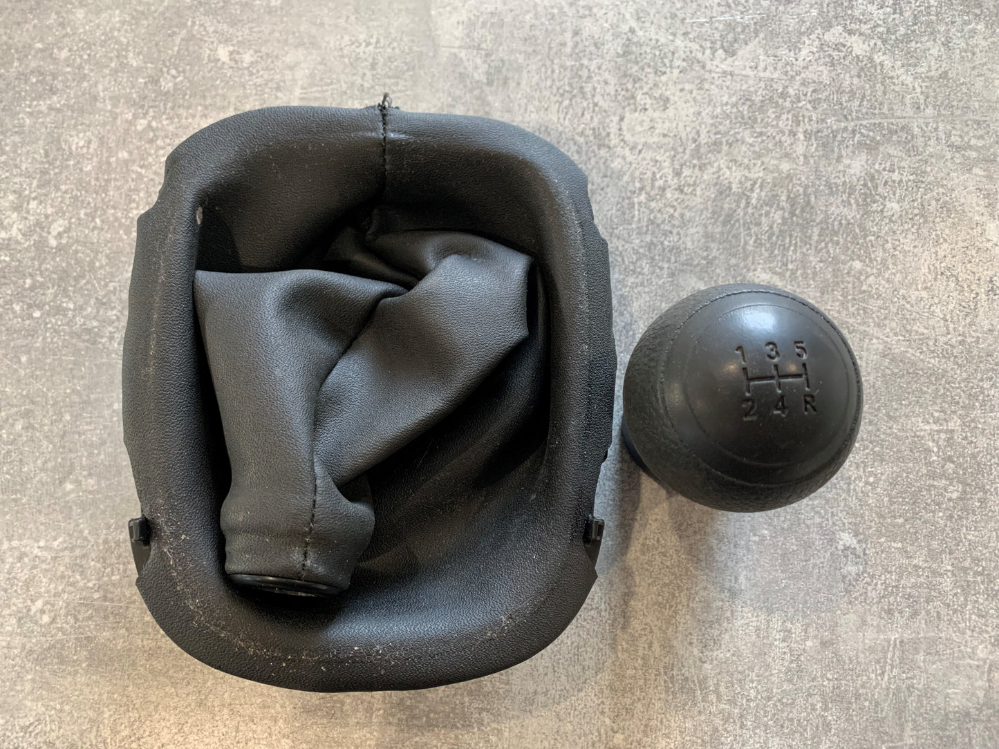 Citroen C1 Gearknop Med OEM Nr. B000720480 Fra Citroen Ophugger