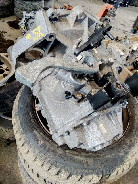Skoda Rapid Gearkasse 6 Trin Med OEM Nr. 02U300050J Fra Skoda Ophugger
