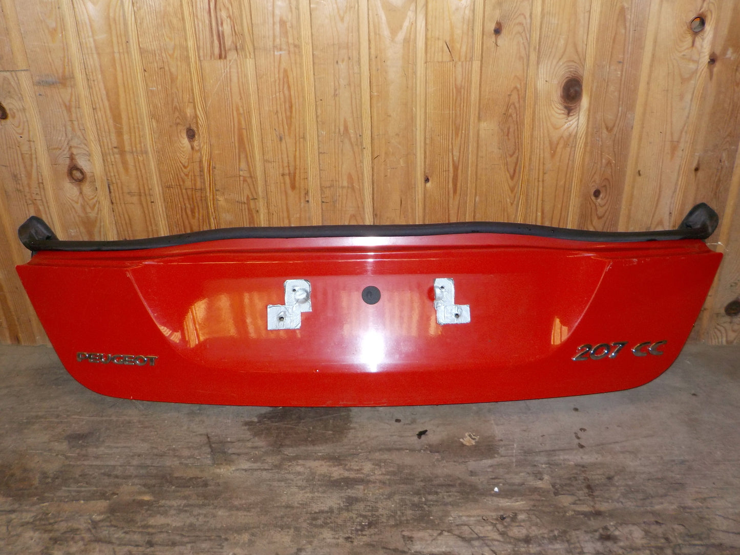 Peugeot 207 Cc Bagklap Med OEM Nr. 860688 Fra Peugeot Ophugger