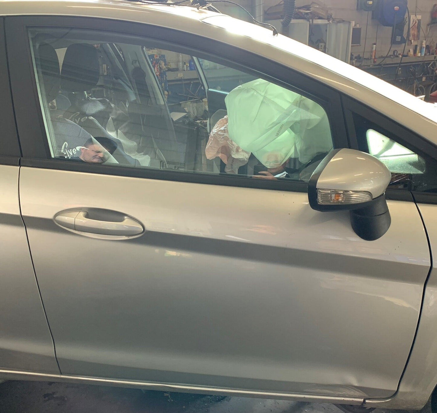 Ford Fiesta 7 Fordør H Med OEM Nr. 1806114 Fra Ford Ophugger