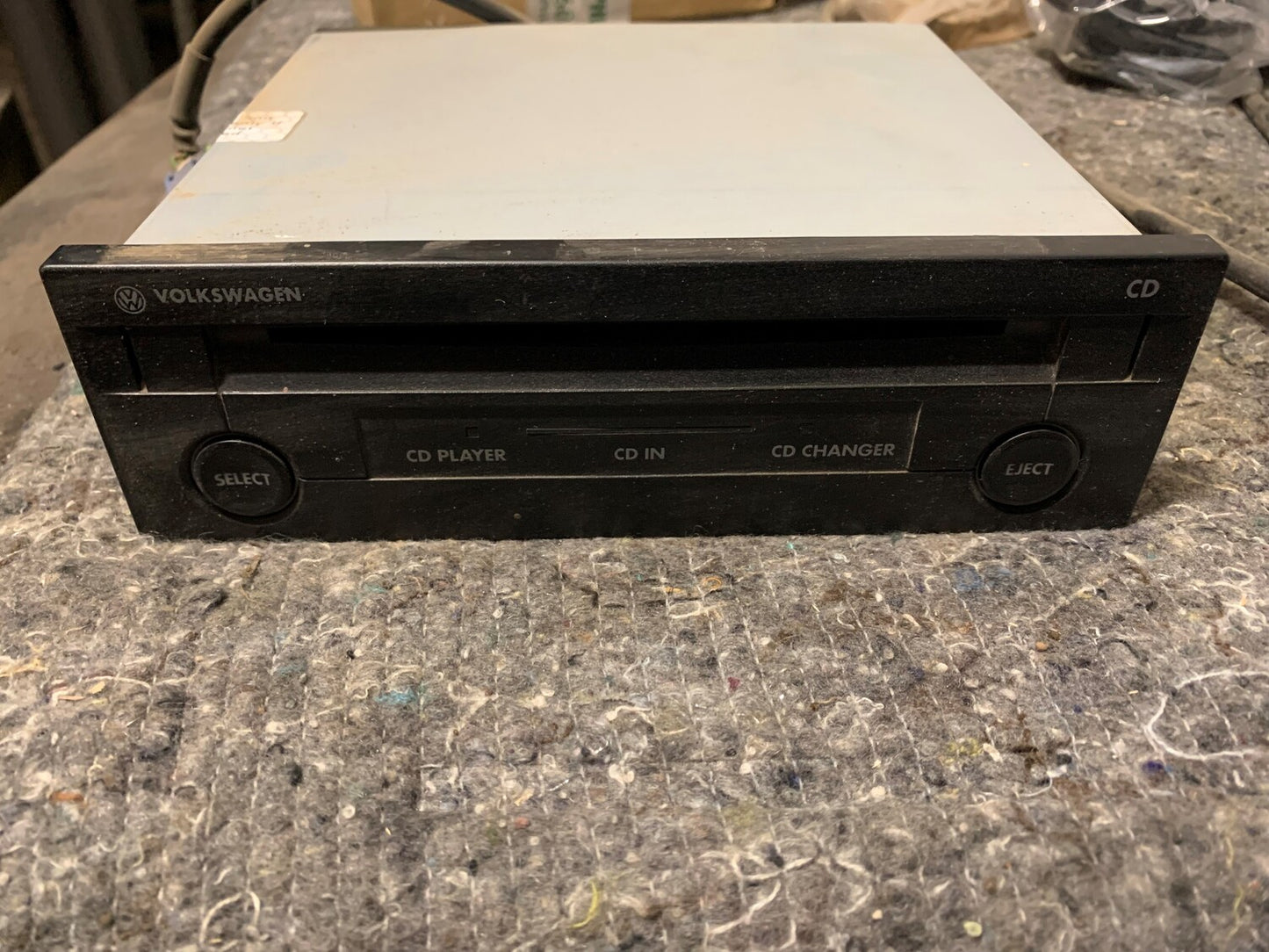 VW Passat 3B Radio M/Cd Med OEM Nr. 1J0035119C Fra VW Ophugger