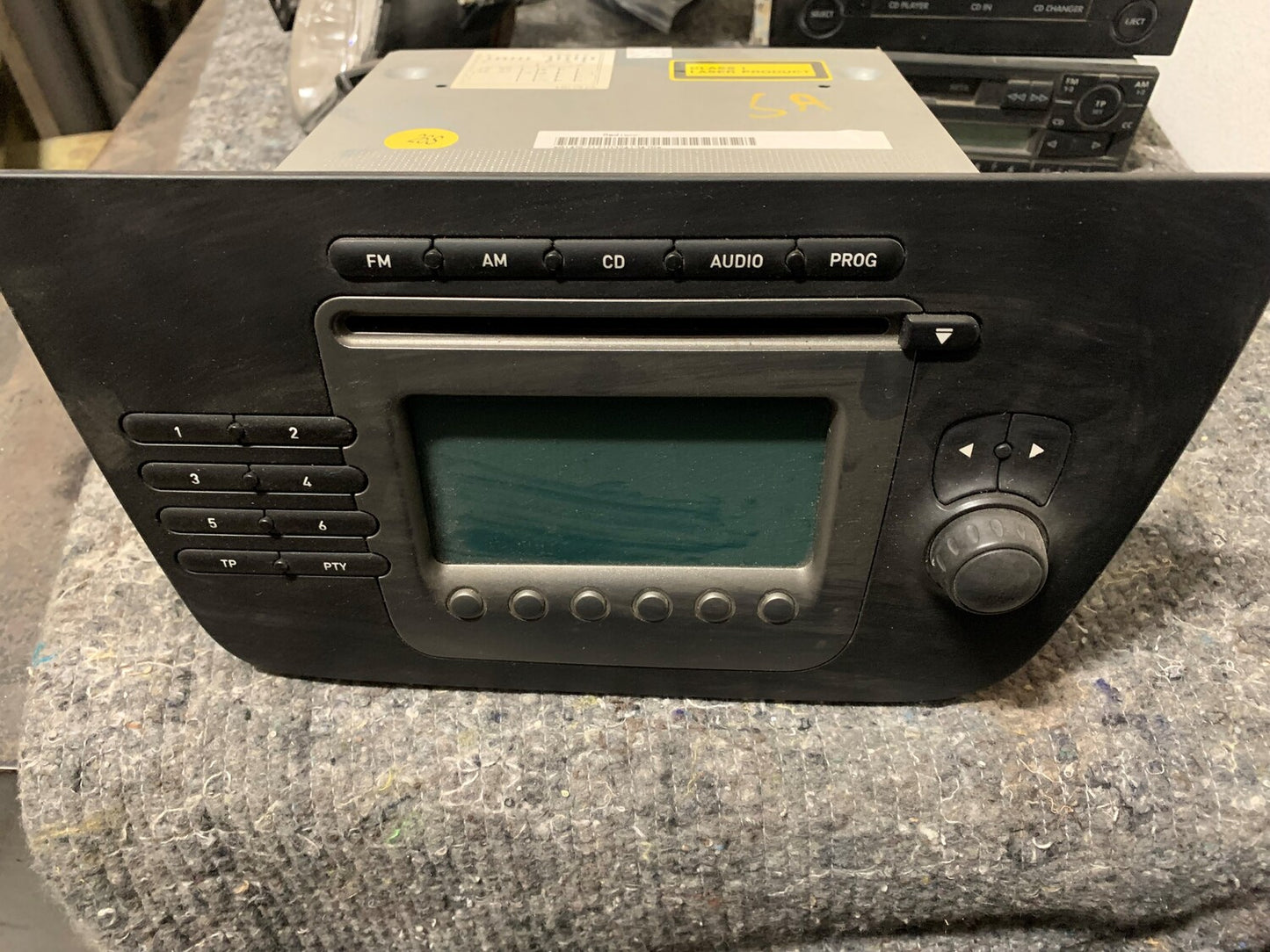 Seat Altea Radio M/Cd Med OEM Nr. 5P1035152 Fra Seat Ophugger