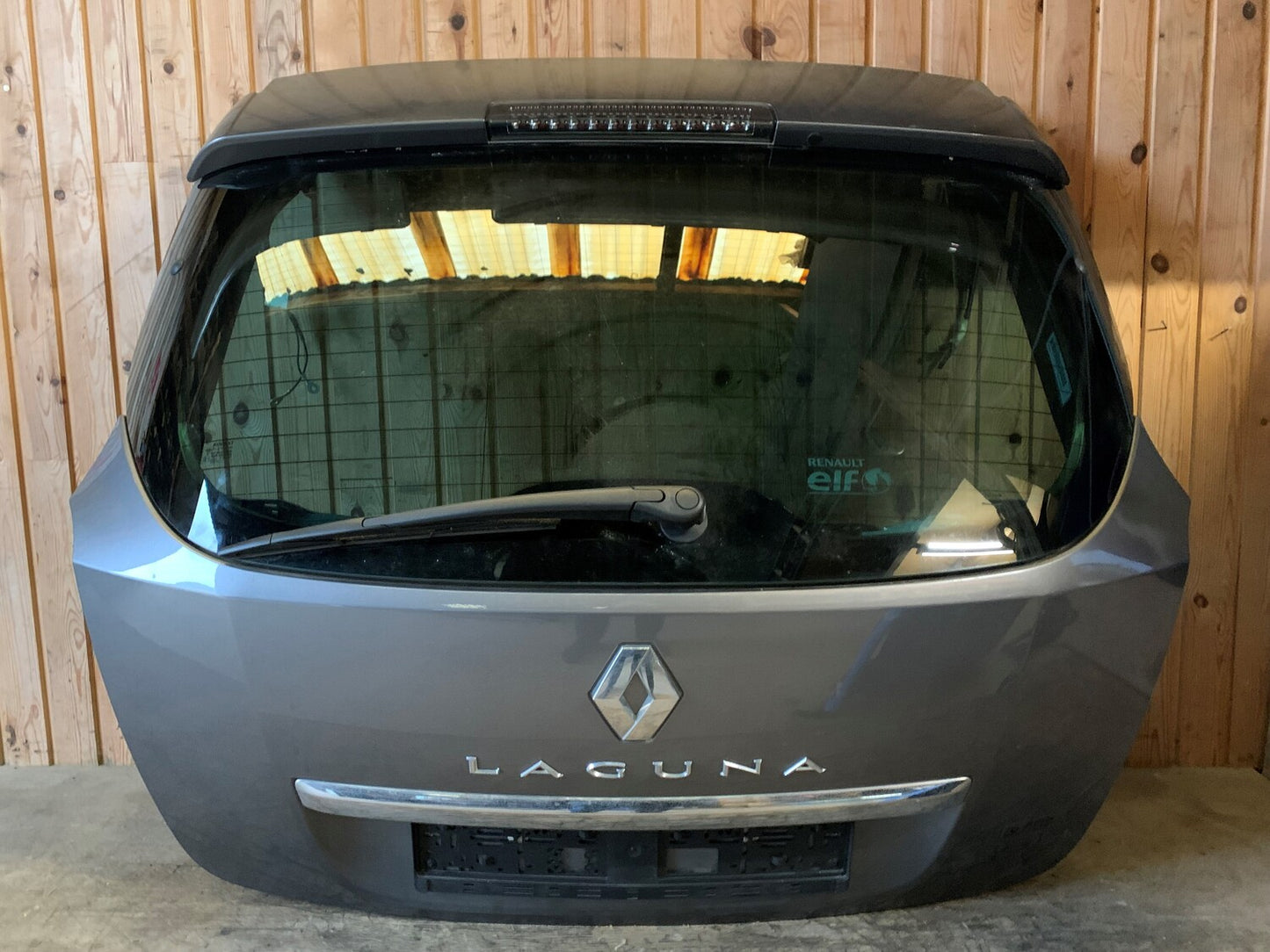 Renault Laguna 3 Bagklap Med OEM Nr. 901000821R Fra Renault Ophugger