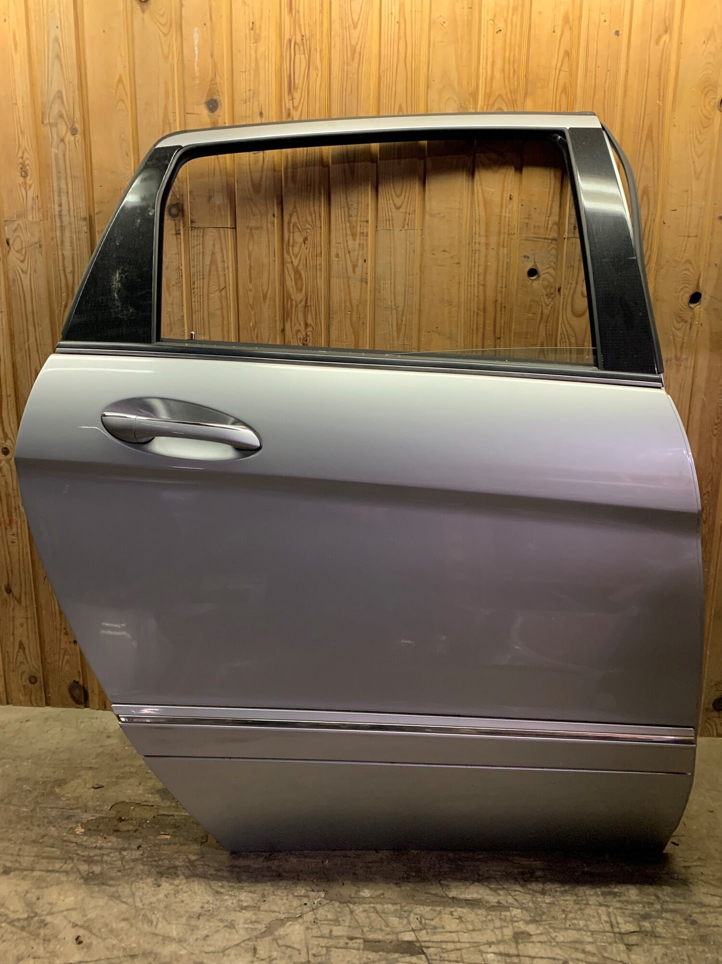 Mercedes B W245 Bagdør H Med OEM Nr. 1697301305 Fra Mercedes Ophugger