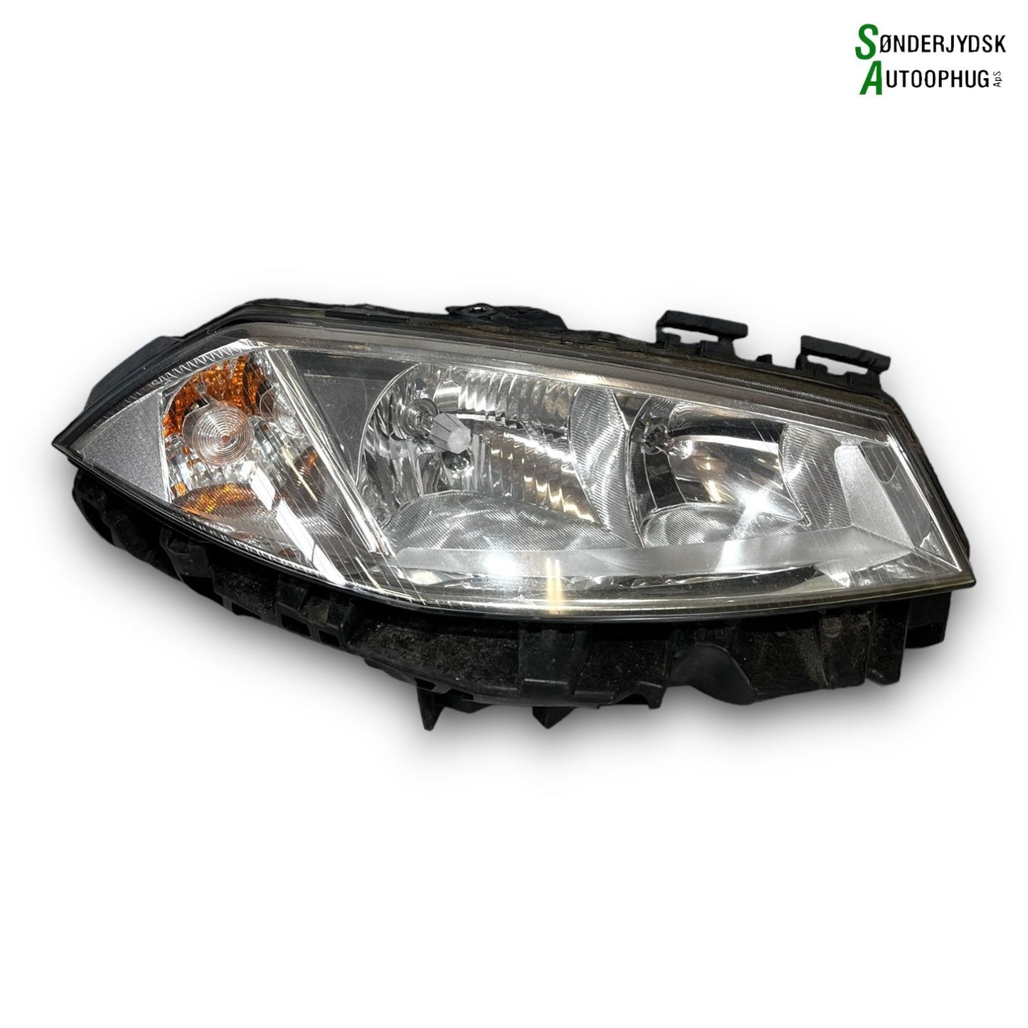 Renault Megane 2 Forlygte Med OEM Nr. 260108053R Fra Renault Ophugger