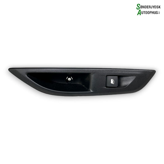 Peugeot 208 Kontakt Rudehejs Med OEM Nr. 98044803ZD	 Fra Peugeot Ophugger