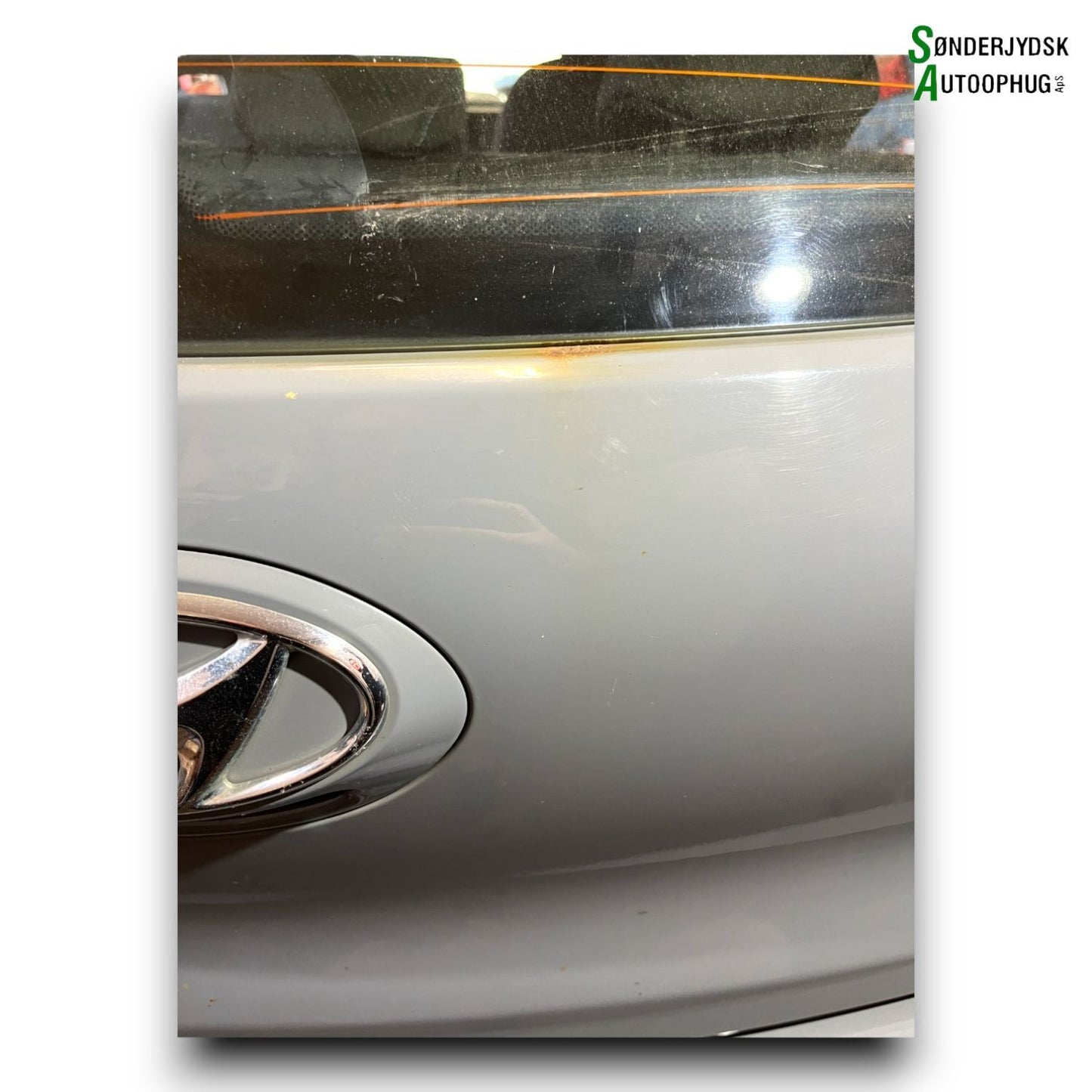 Hyundai I10 Bagklap Med OEM Nr. 73700B9030 Fra Hyundai Ophugger