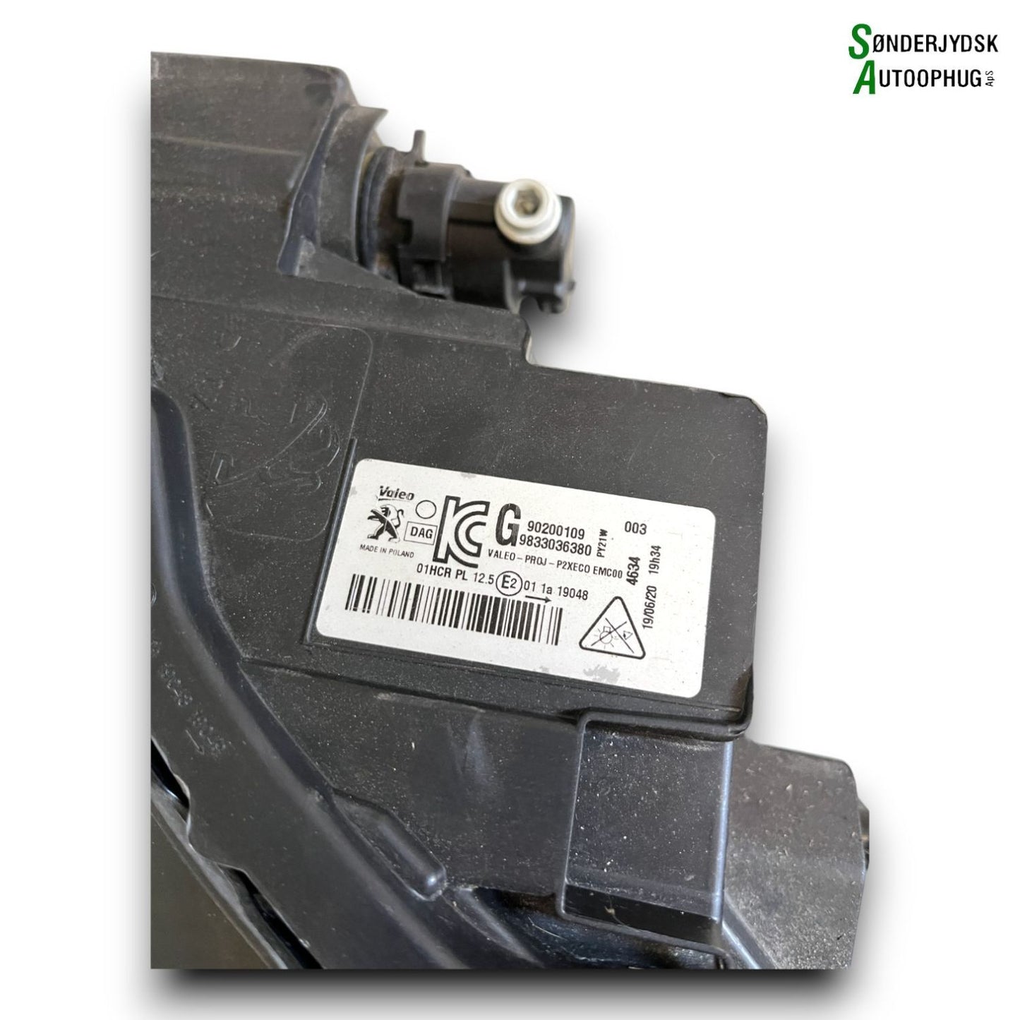 Peugeot 208 Forlygte Med OEM Nr. 9833036380 Fra Peugeot Ophugger