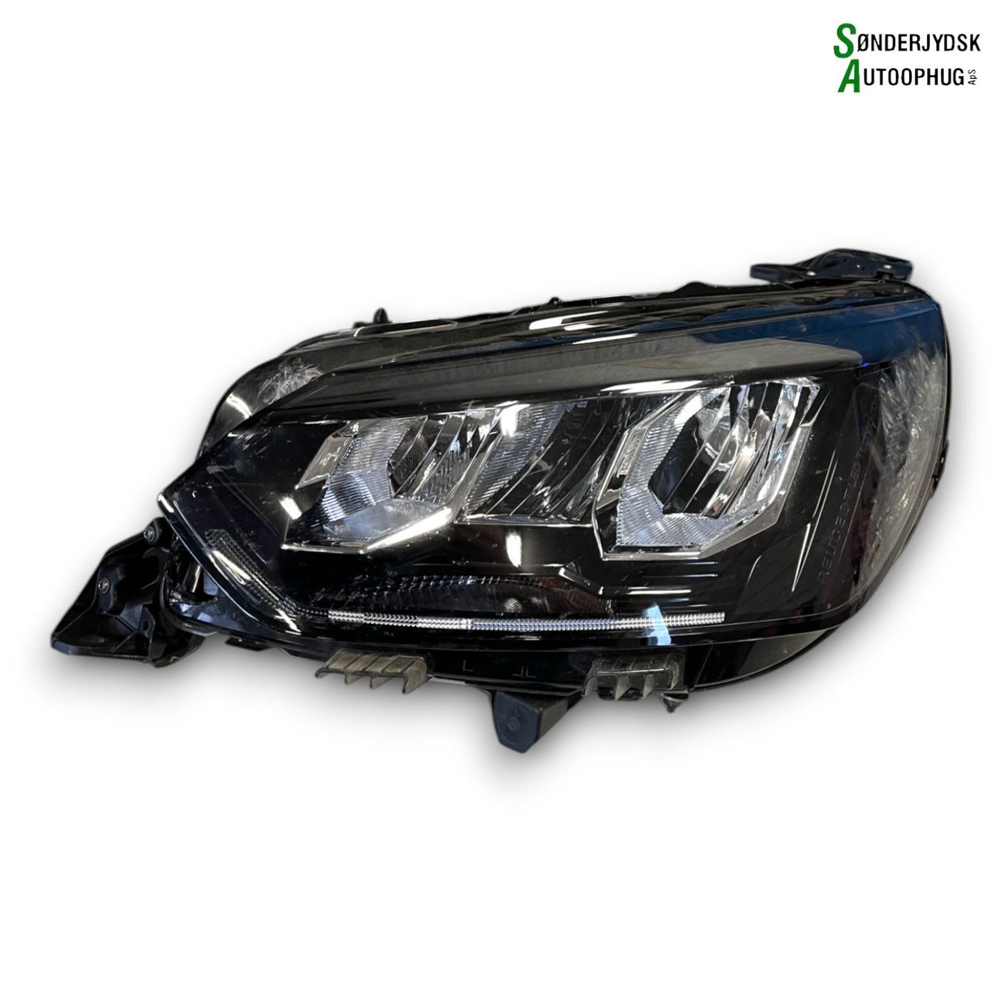 Peugeot 208 Forlygte Med OEM Nr. 9833036380 Fra Peugeot Ophugger