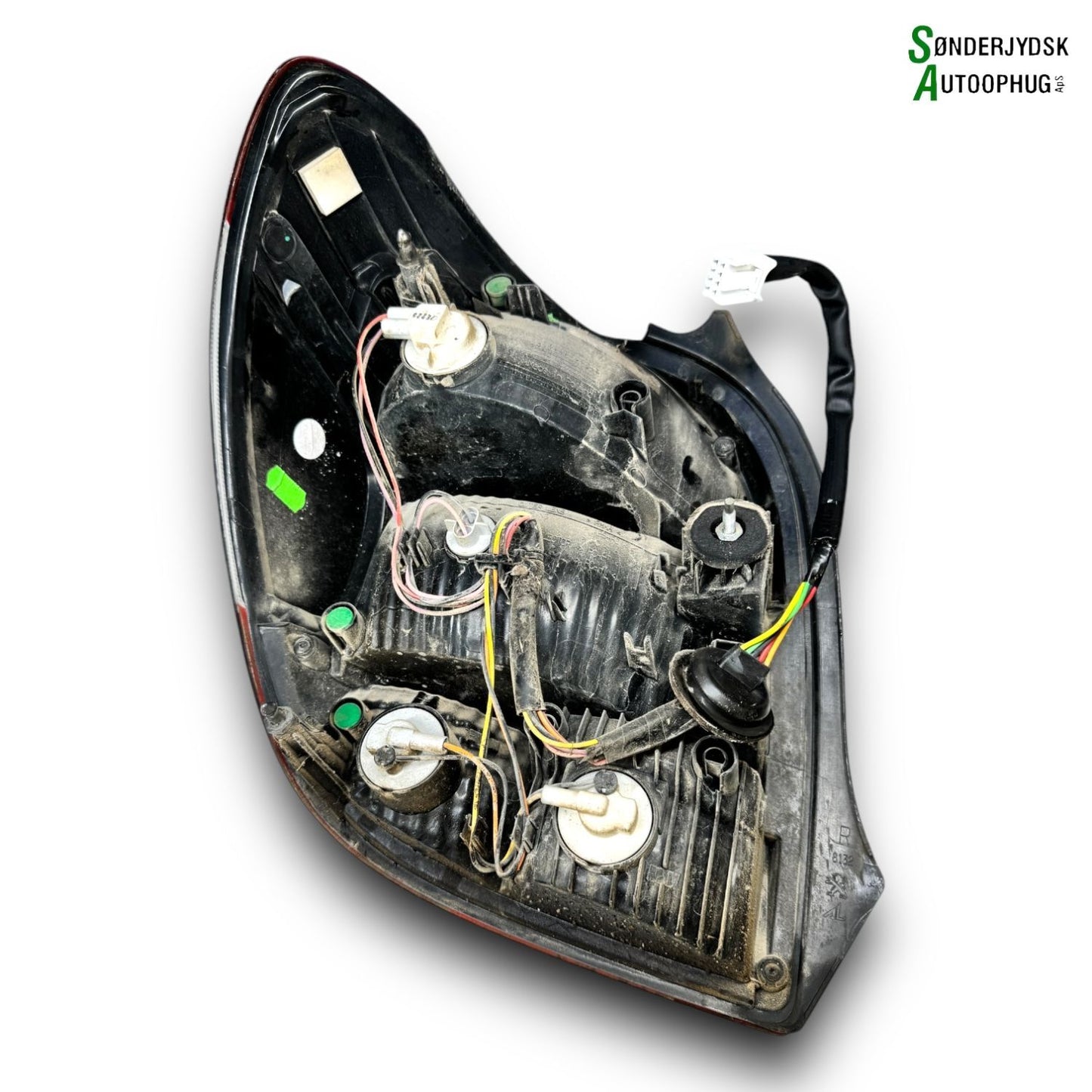 Peugeot 108 Baglygte Med OEM Nr. B000864480 Fra Peugeot Ophugger