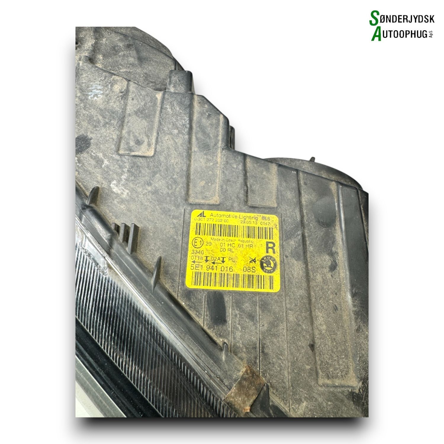 Skoda Octavia Forlygte Med OEM Nr. 5E1941016 Fra Skoda Ophugger