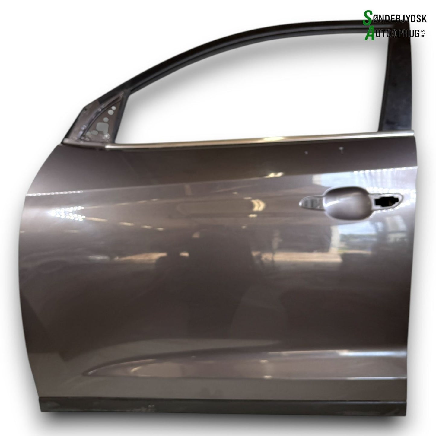 Hyundai Tucson Fordør V Med OEM Nr. 82210D3011 Fra Hyundai Ophugger