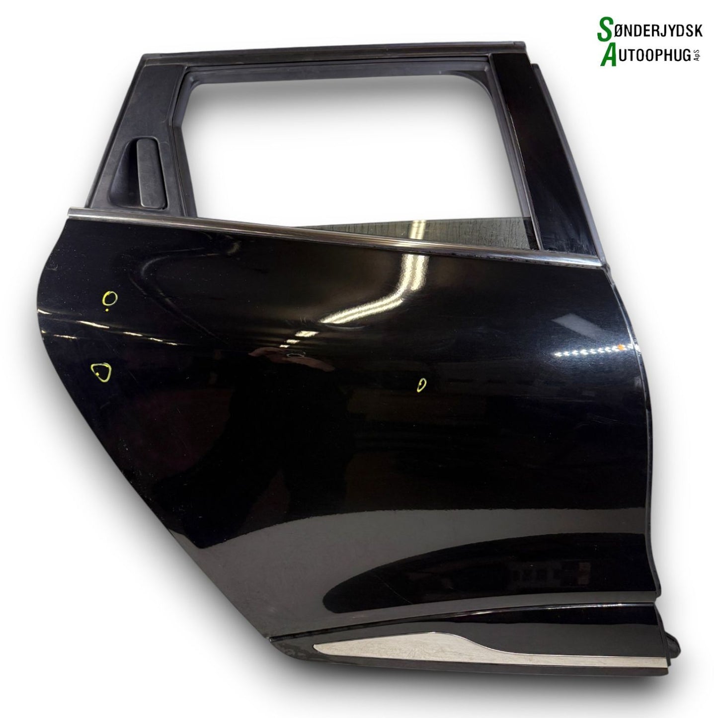 Renault Clio 4 Bagdør H Med OEM Nr. 821004962R Fra Renault Ophugger