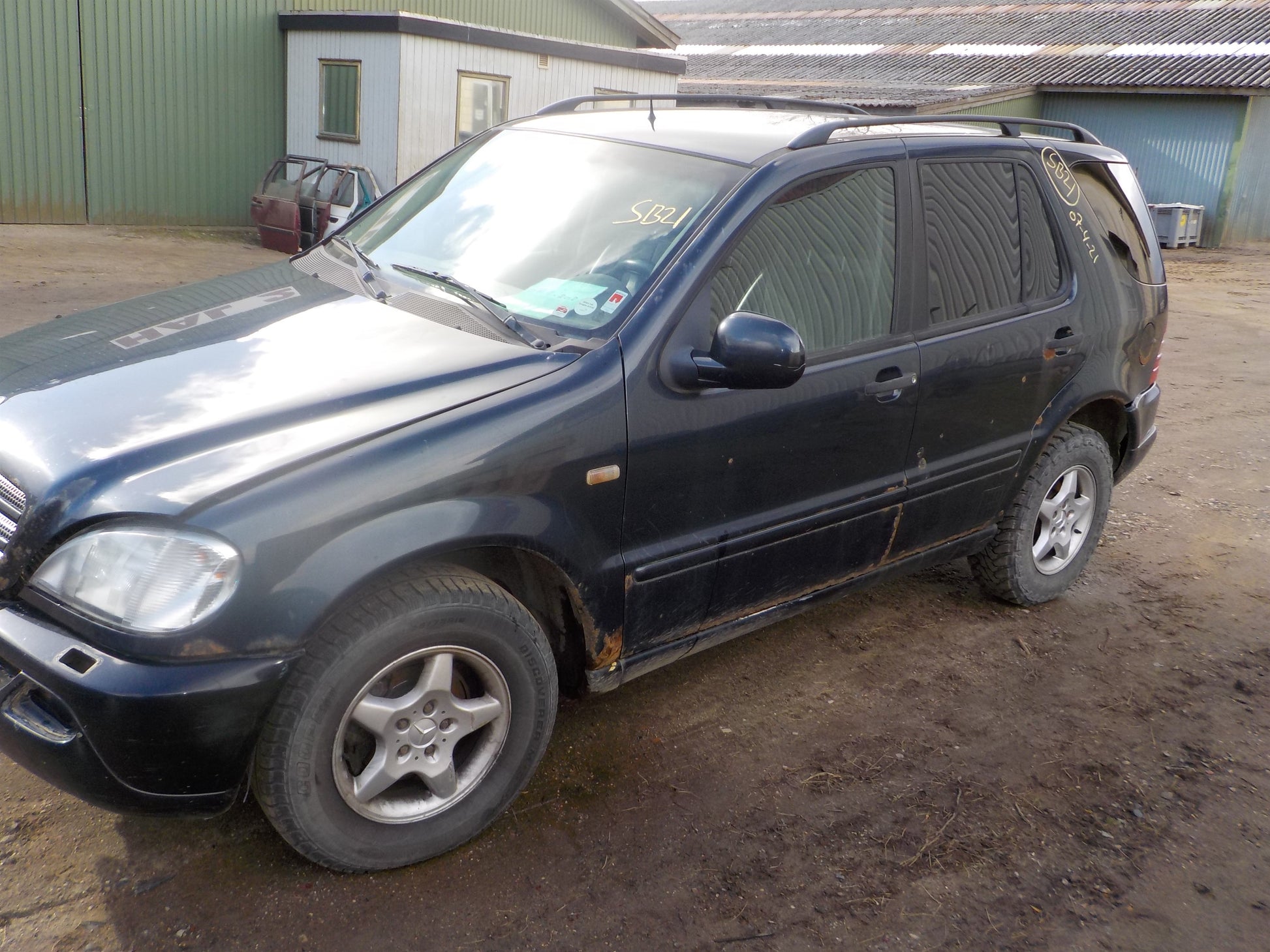 Mercedes ML W163 Pluk-Selv-Bil Med OEM Nr. Ophugger Fra Mercedes Ophugger