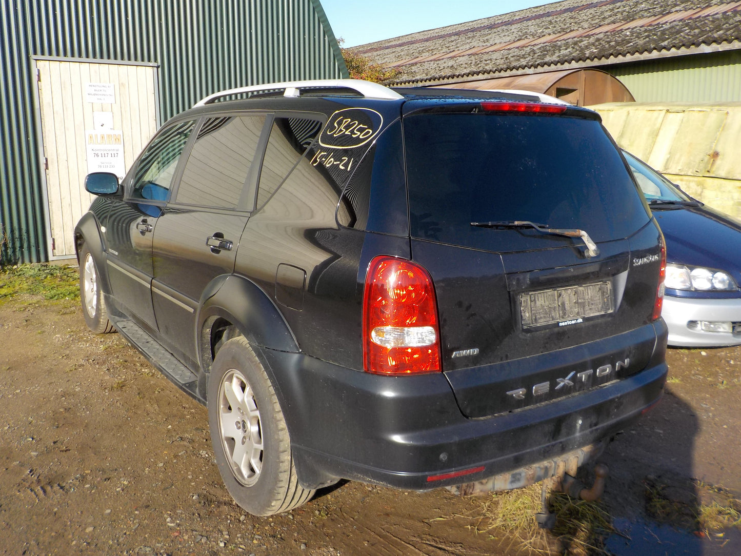 Ssang Yong Rexton II Pluk-Selv-Bil Med OEM Nr. Ophugger Fra Ssang Yong Ophugger