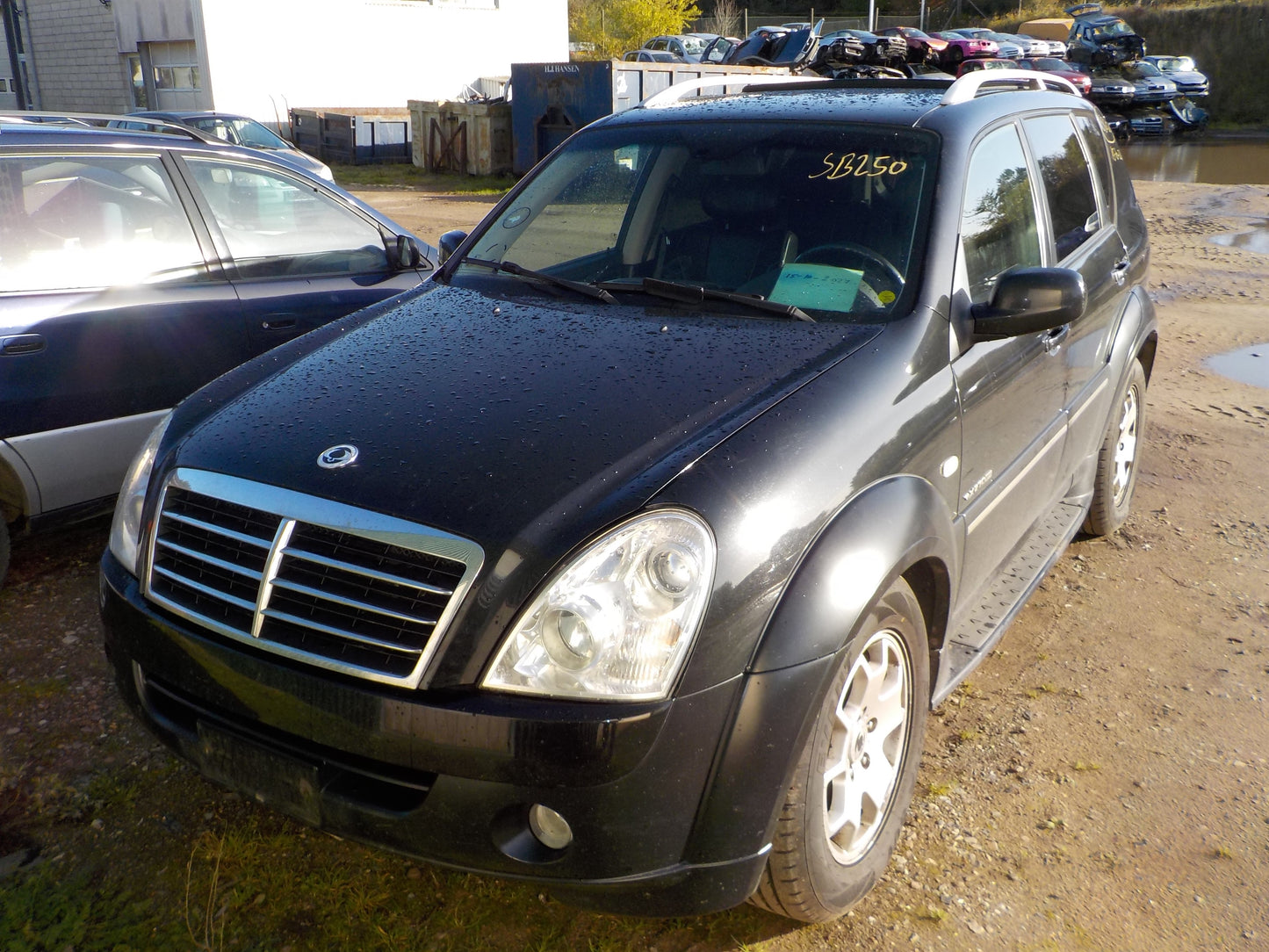 Ssang Yong Rexton II Pluk-Selv-Bil Med OEM Nr. Ophugger Fra Ssang Yong Ophugger