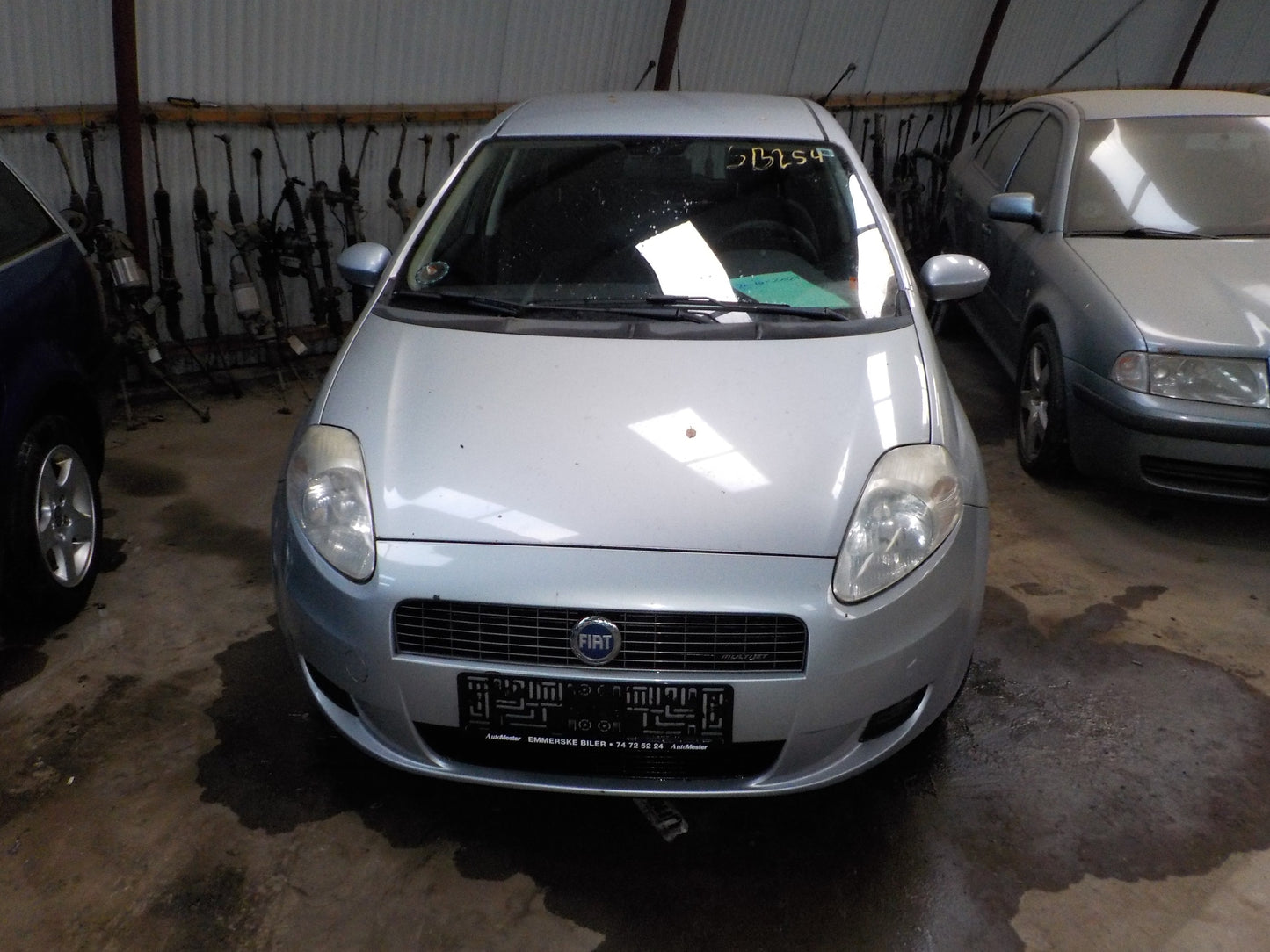 Fiat Grande Punto Pluk-Selv-Bil Med OEM Nr. Ophugger Fra Fiat Ophugger