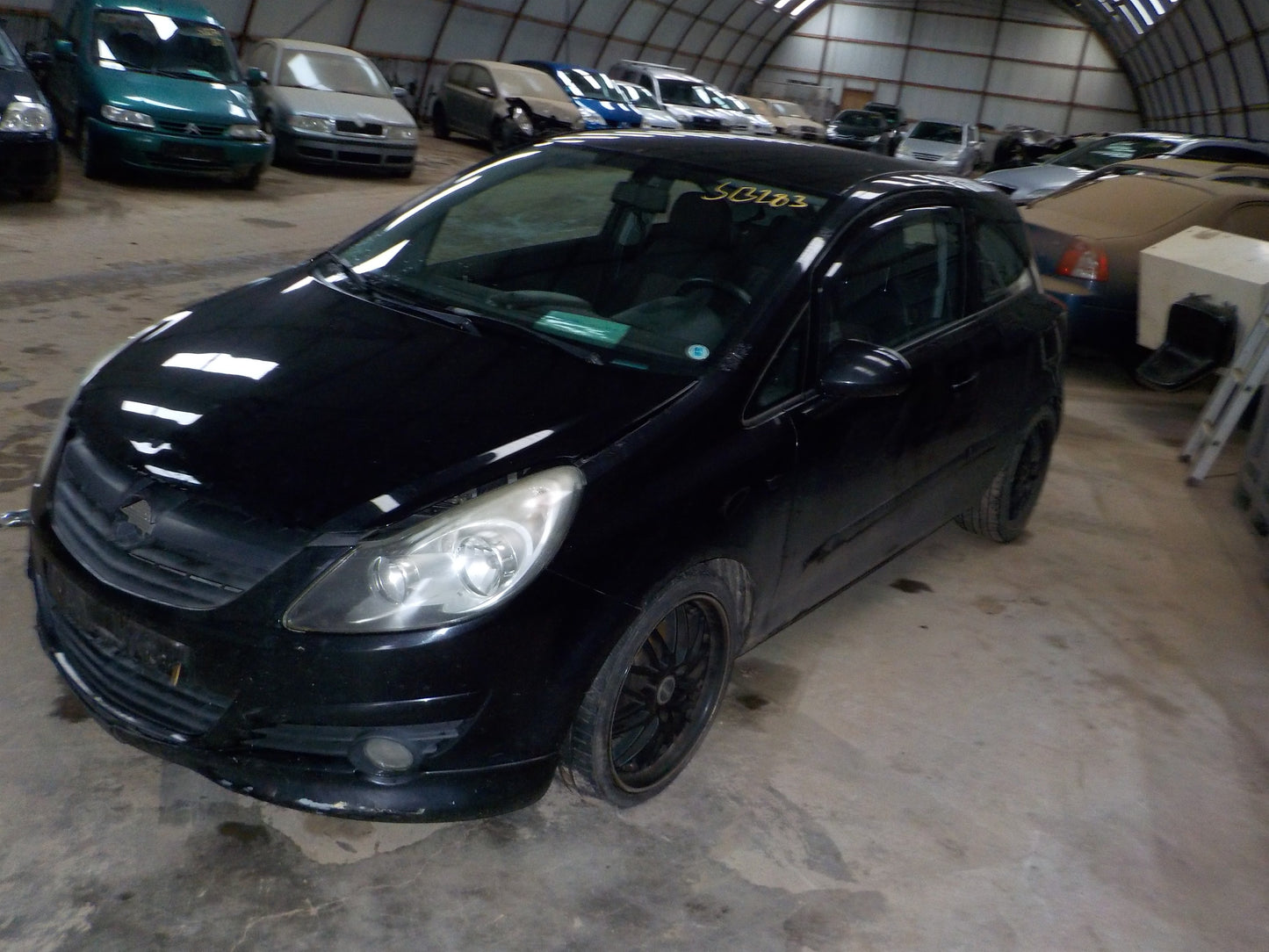 Opel Corsa D Pluk-Selv-Bil Med OEM Nr. Ophugger Fra Opel Ophugger