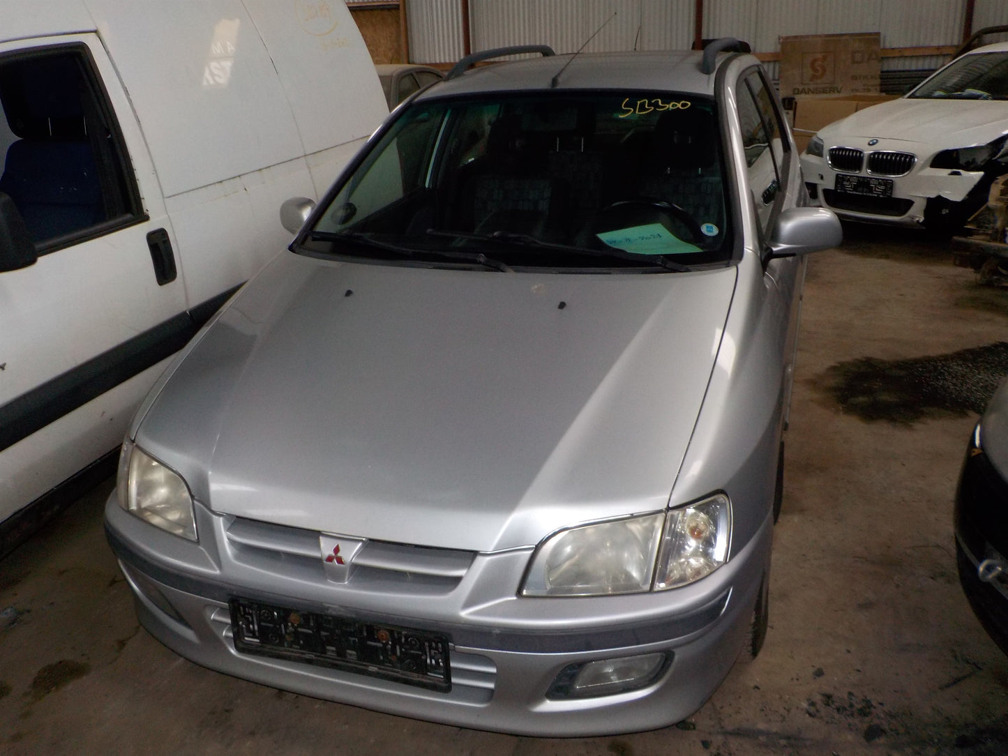 Mitsubishi Space Star Pluk-Selv-Bil Med OEM Nr. Ophugger Fra Mitsubishi Ophugger