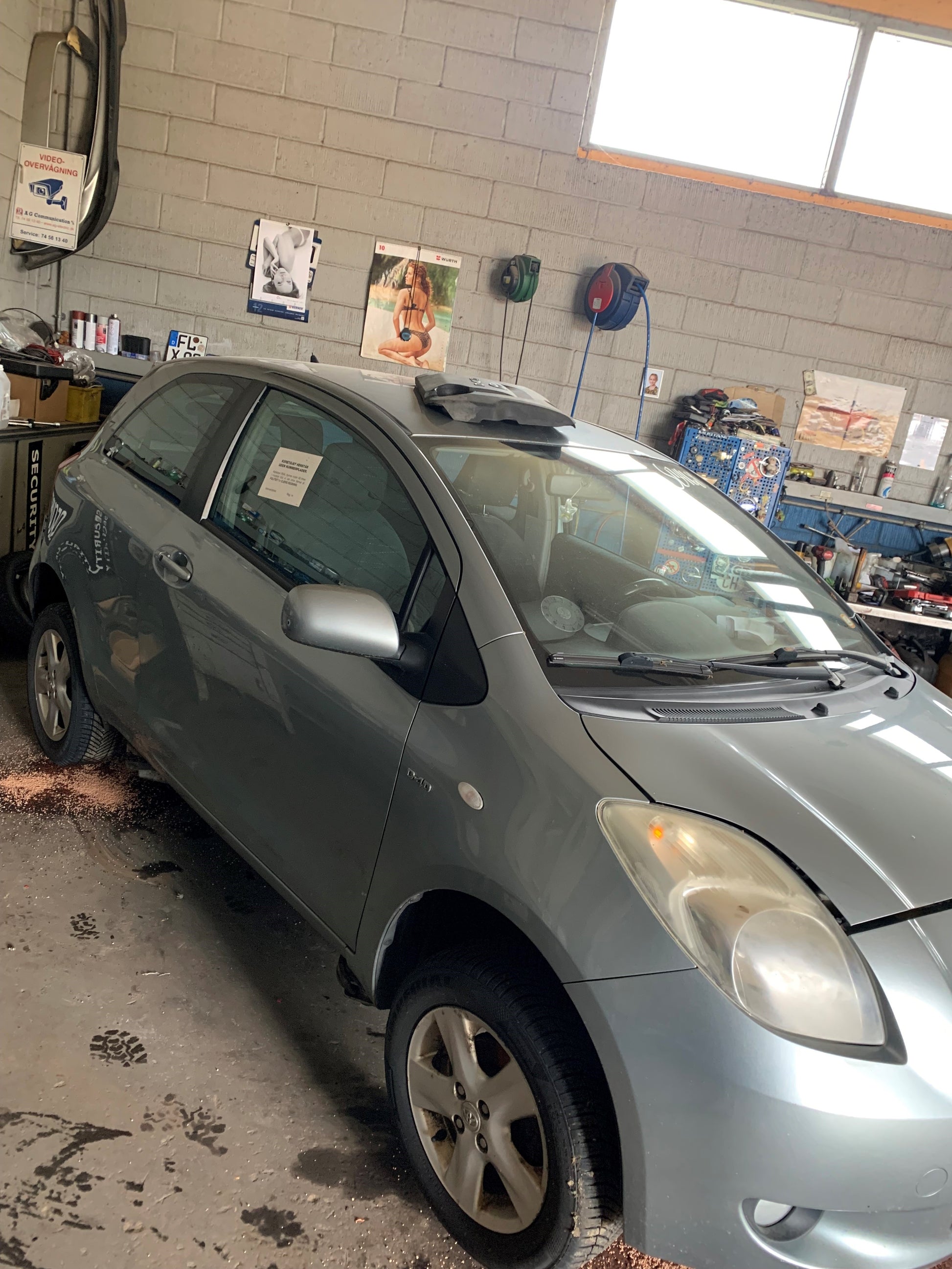 Toyota Yaris Pluk-Selv-Bil Med OEM Nr. Ophugger Fra Toyota Ophugger