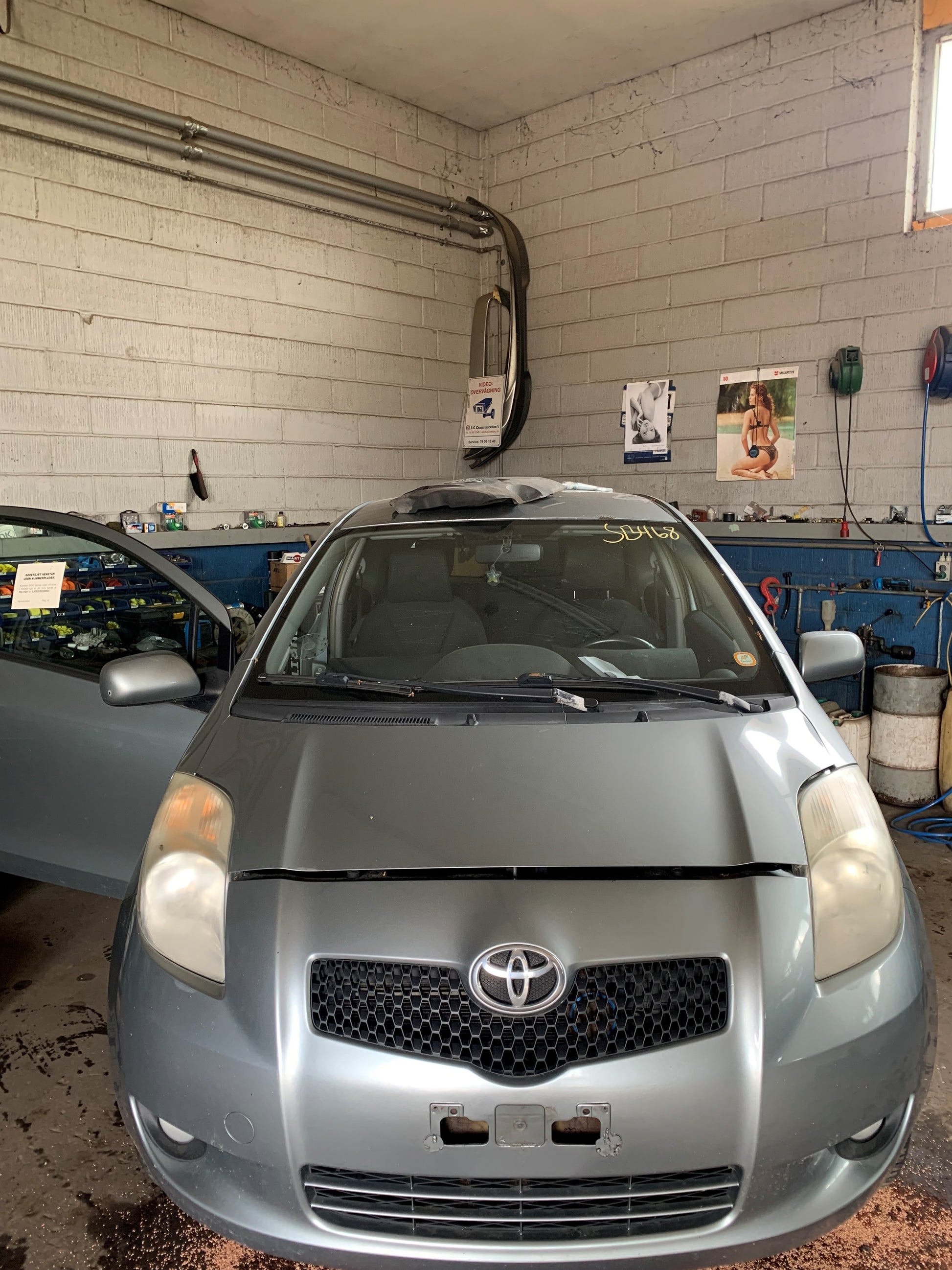 Toyota Yaris Pluk-Selv-Bil Med OEM Nr. Ophugger Fra Toyota Ophugger