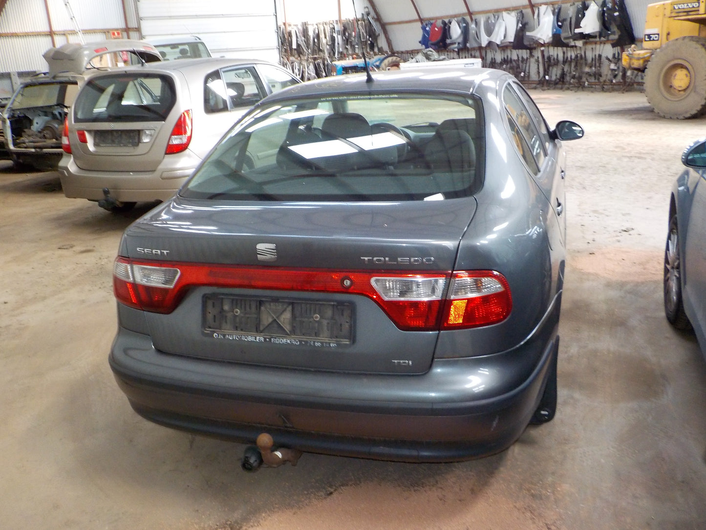 Seat Toledo Pluk-Selv-Bil Med OEM Nr. Ophugger Fra Seat Ophugger